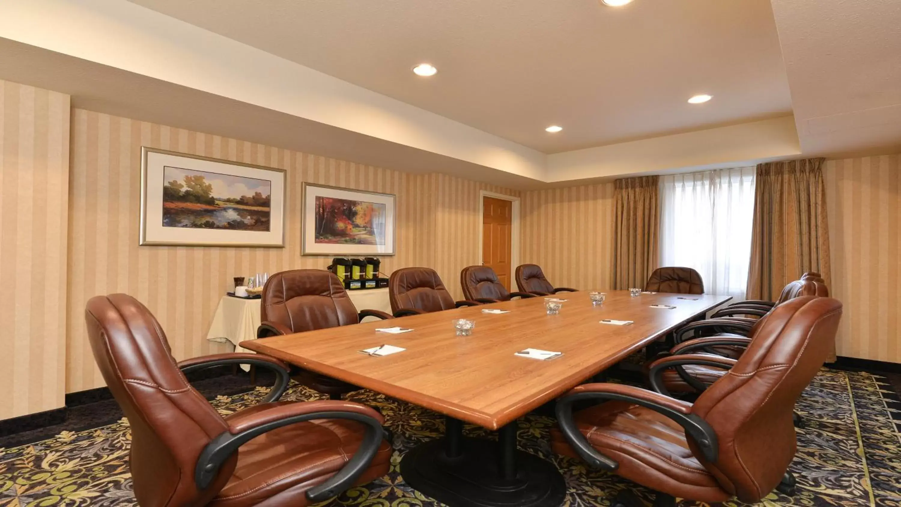 Meeting/conference room in Staybridge Suites - Calgary Airport, an IHG Hotel
