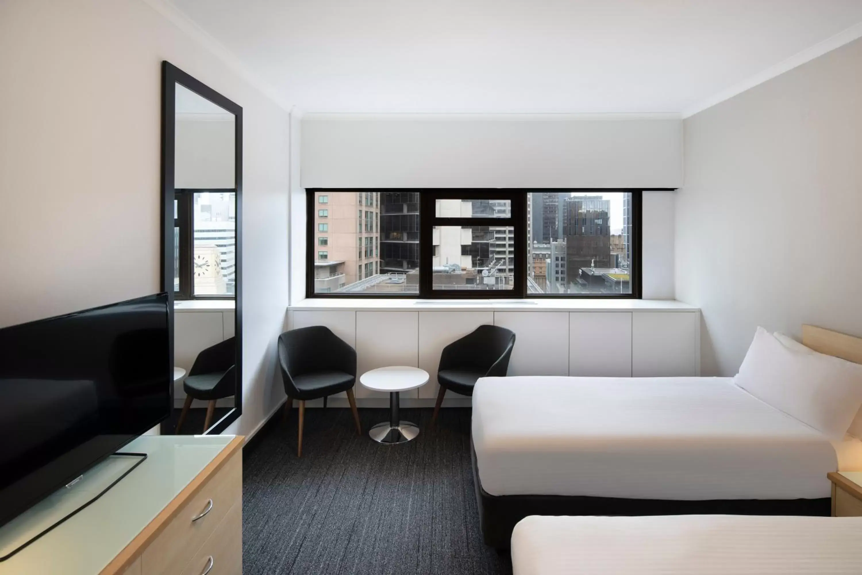 Bedroom, Seating Area in Mercure Sydney Wynyard