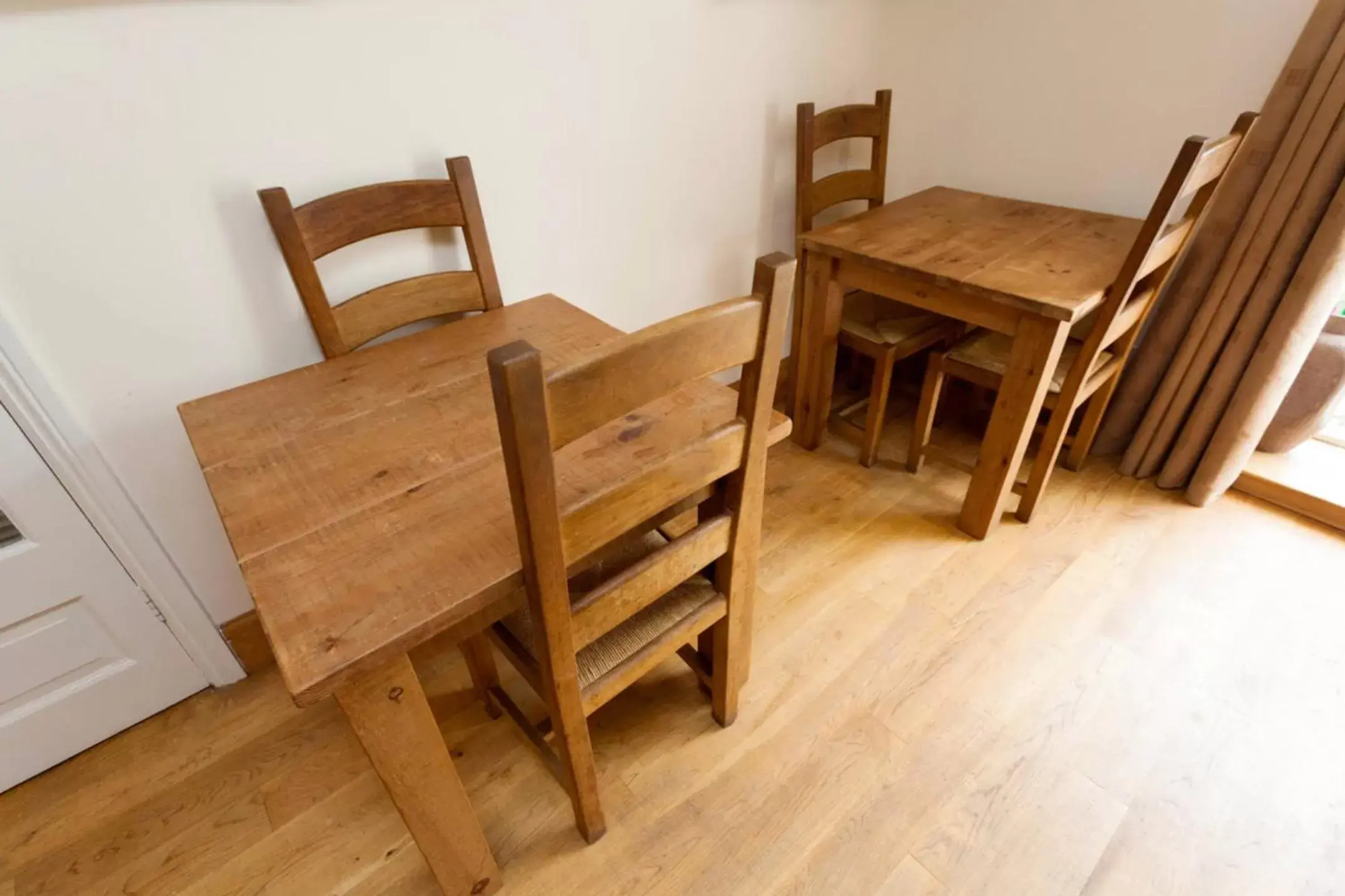 Dining Area in Hanger Down House Bed and Breakfast