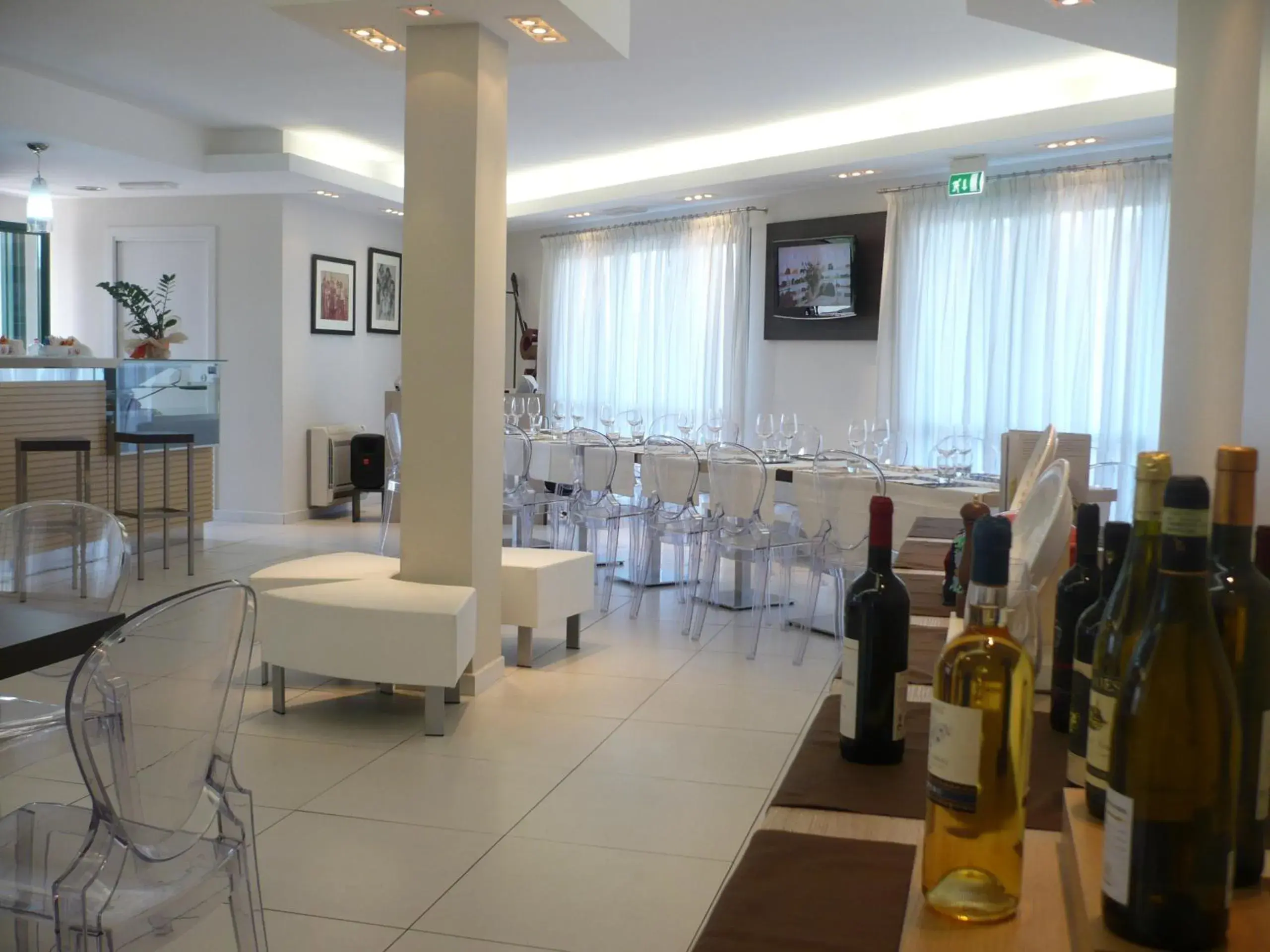 Lounge or bar, Restaurant/Places to Eat in Hotel Ambrosio La Corte