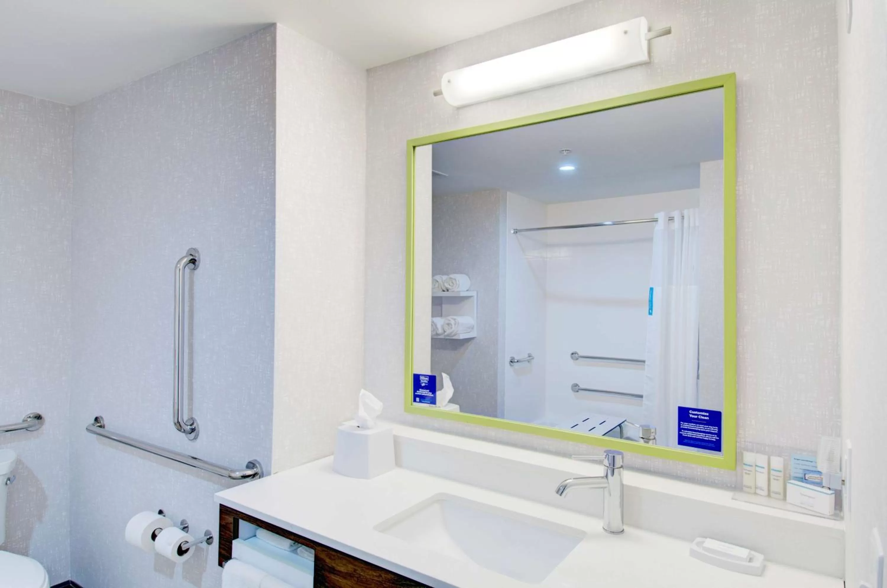 Bathroom in Hampton Inn & Suites Portland West