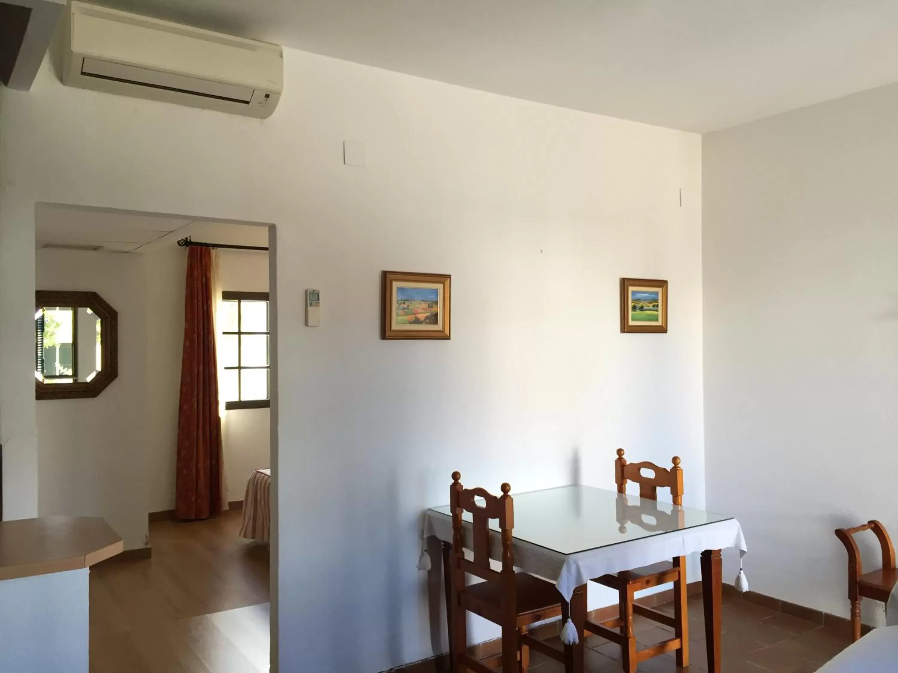 Seating area, Dining Area in Apartamentos Atalayas Extremadura