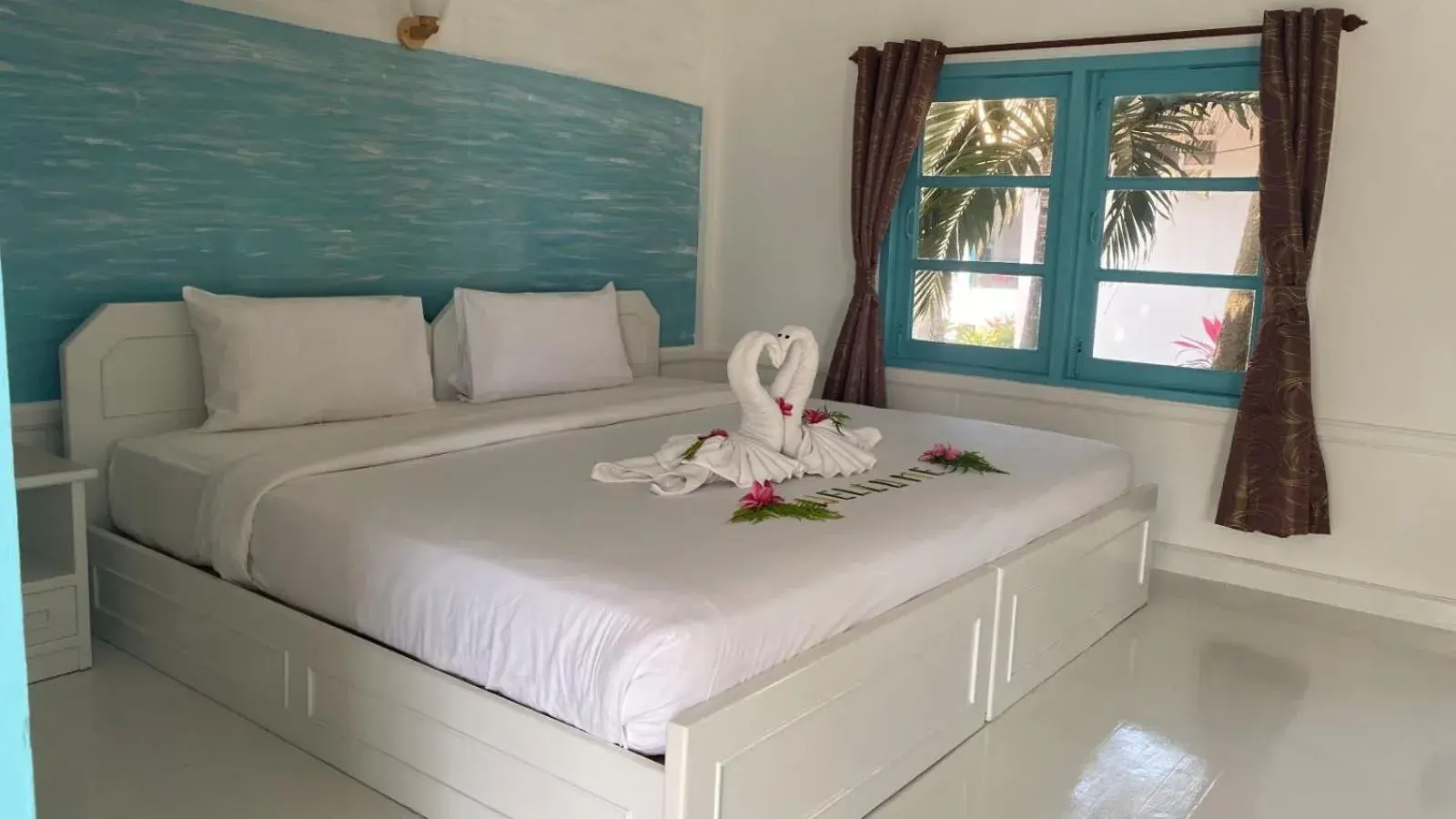 Bedroom, Bed in Sand Sea Resort & Spa - Lamai Beach , Koh Samui