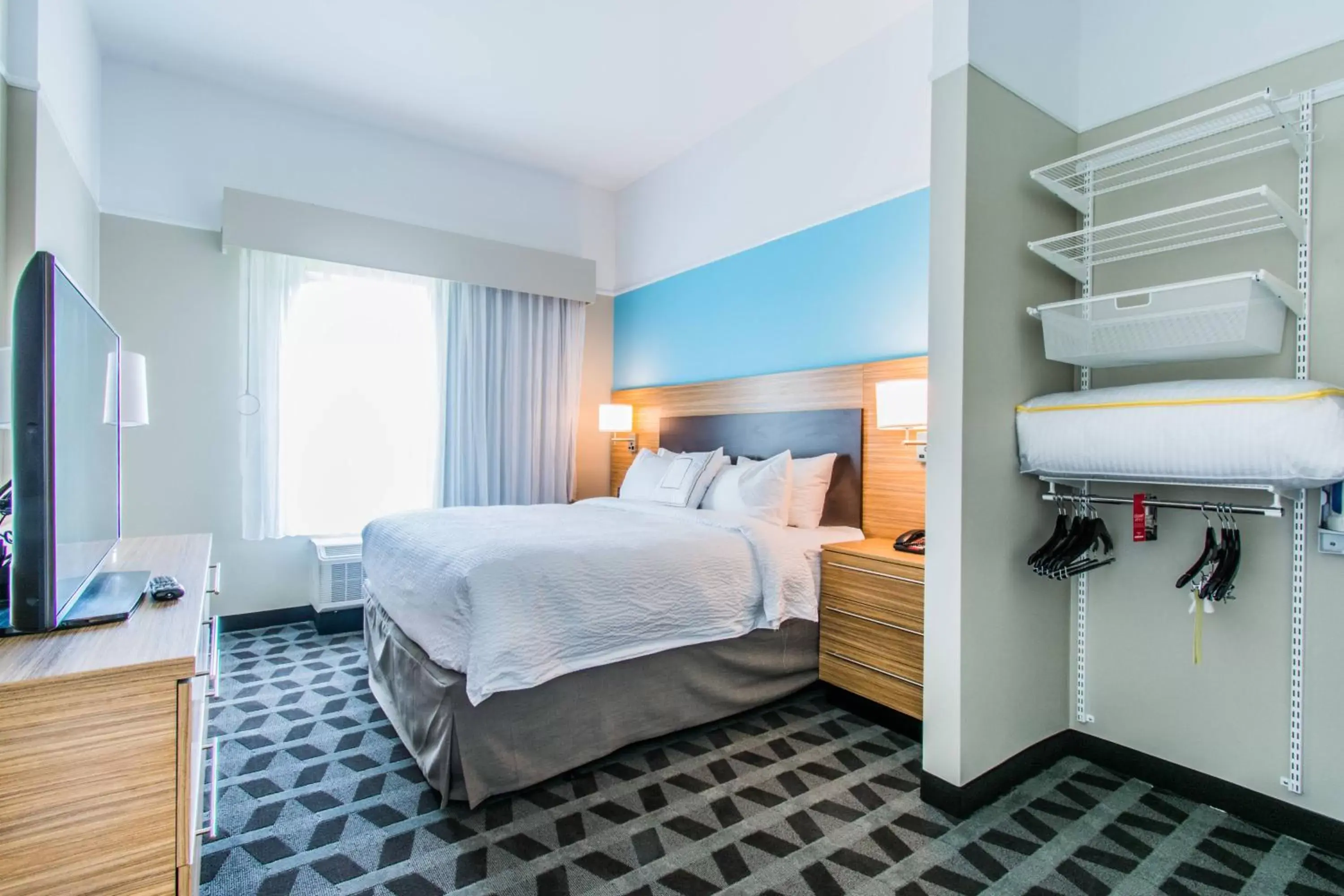 Bedroom, Bed in TownePlace Suites by Marriott Evansville Newburgh