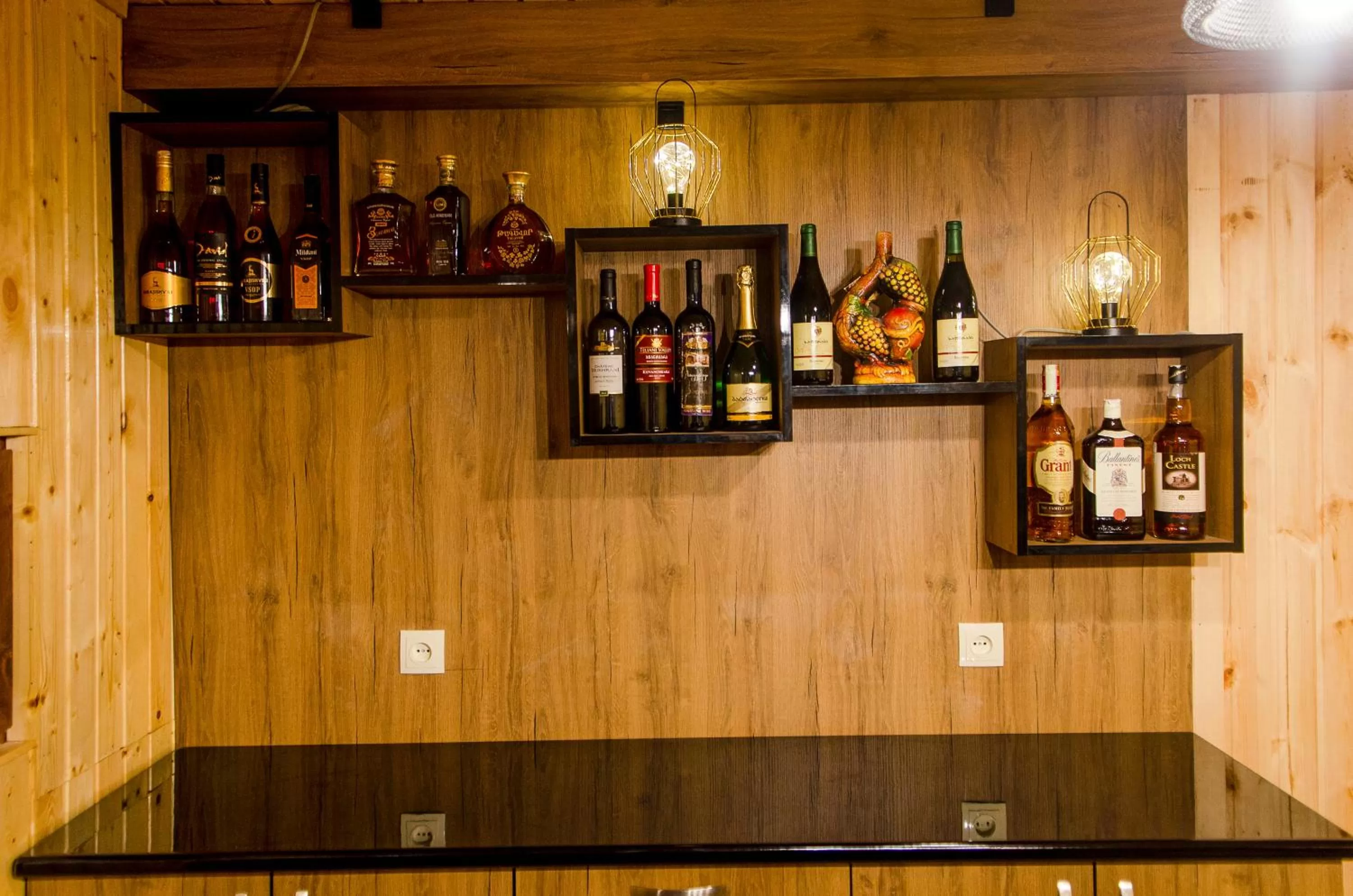 Communal lounge/ TV room in Hotel S.R