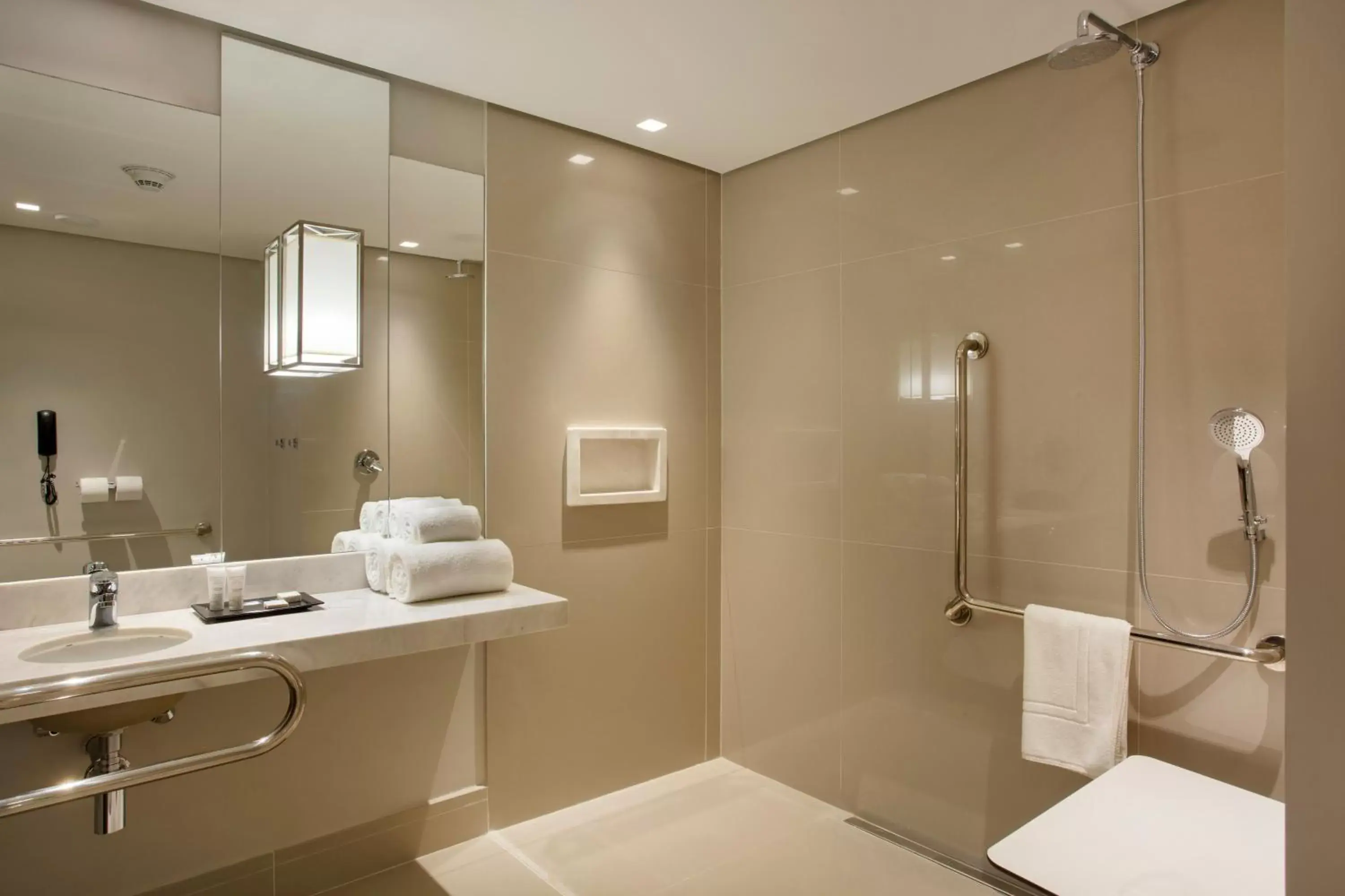Property building, Bathroom in Venit Mio Hotel
