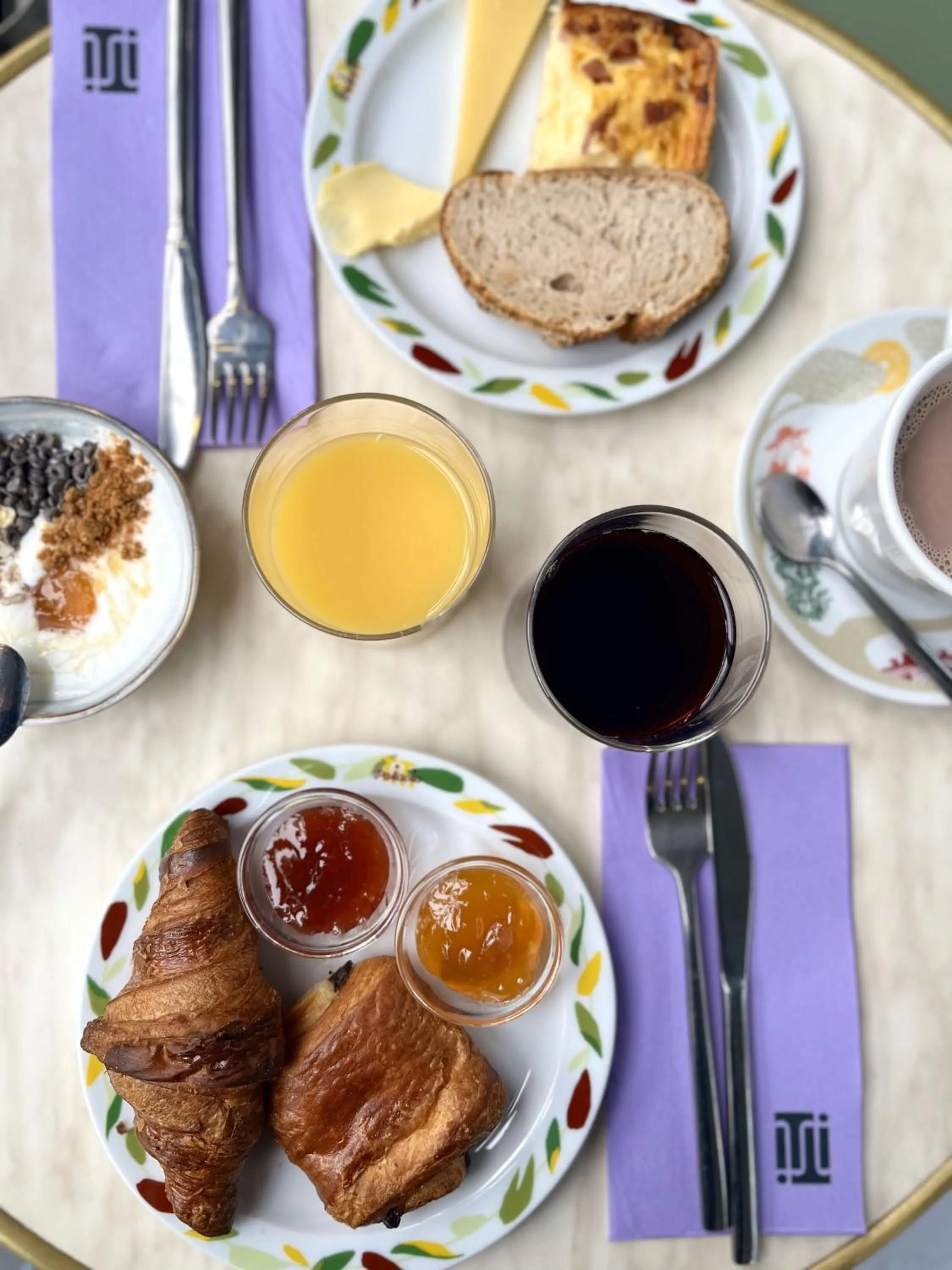 Continental breakfast in The People - Paris Marais