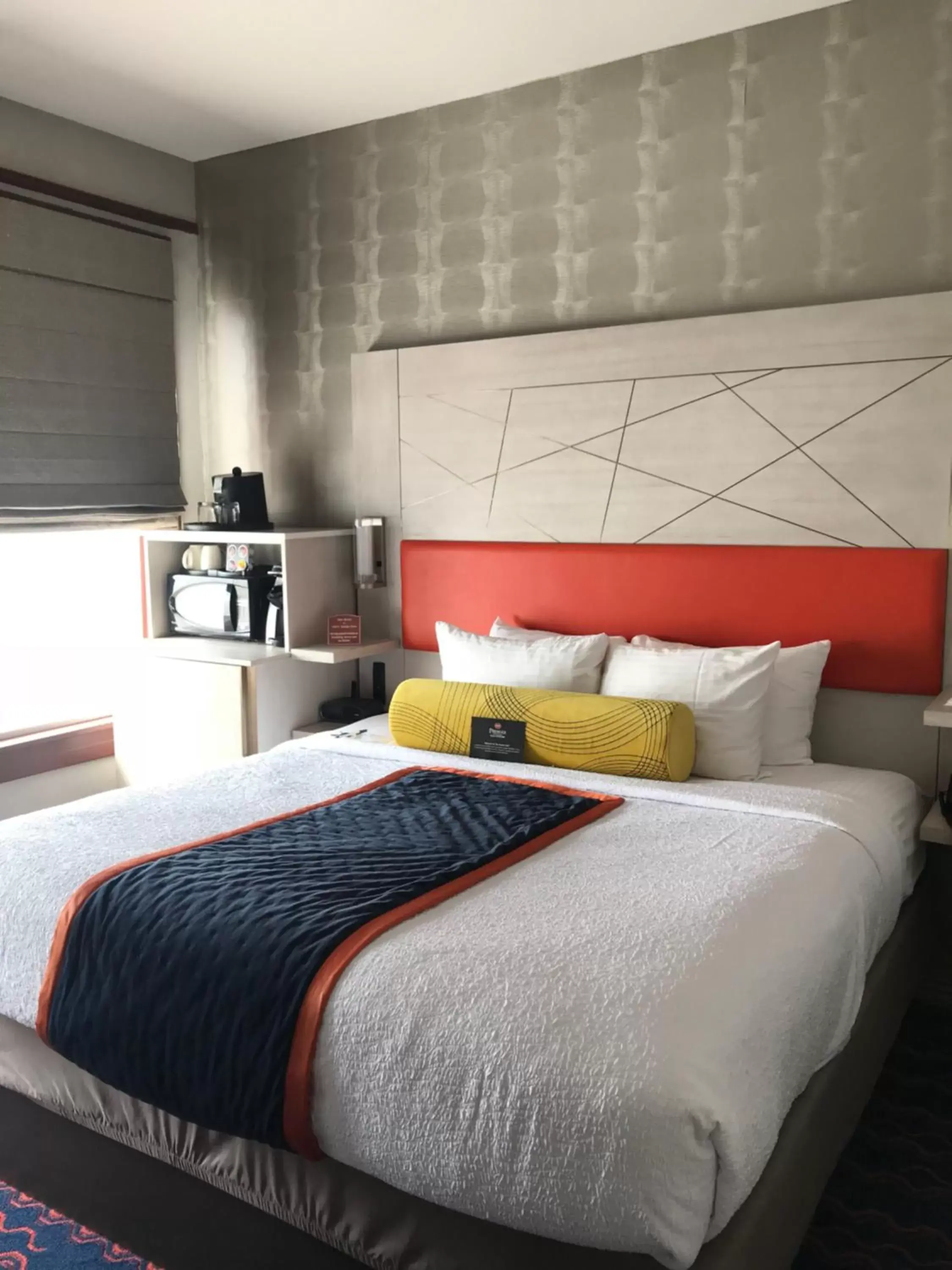 Bed in Best Western Premier Historic Travelers Hotel Alamo/Riverwalk