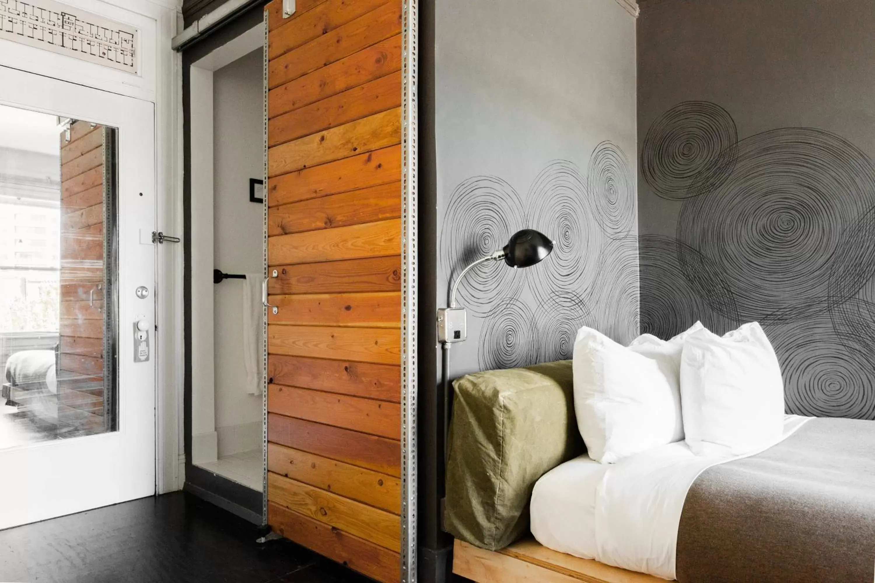 Bathroom, Seating Area in Ace Hotel Portland