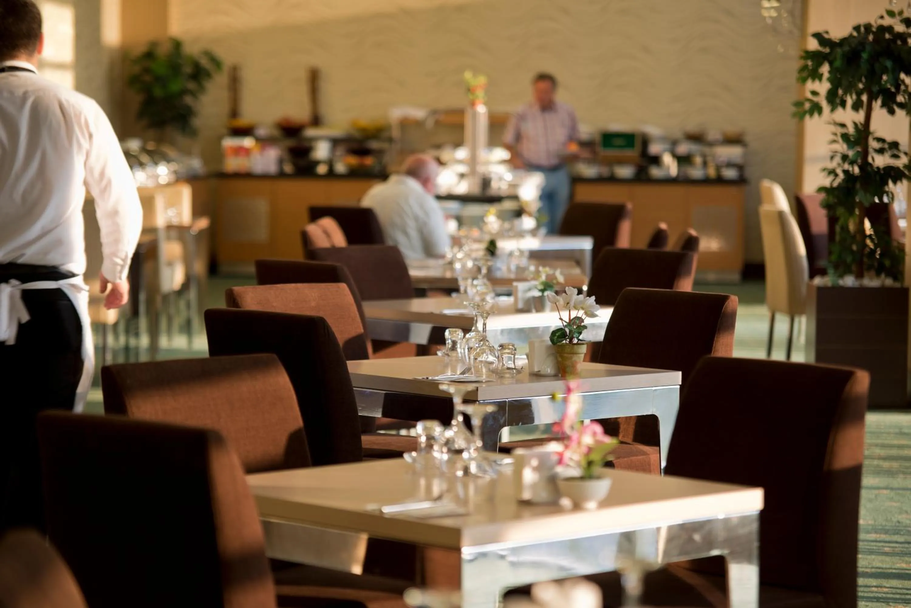 Restaurant/places to eat in North Point Hotel