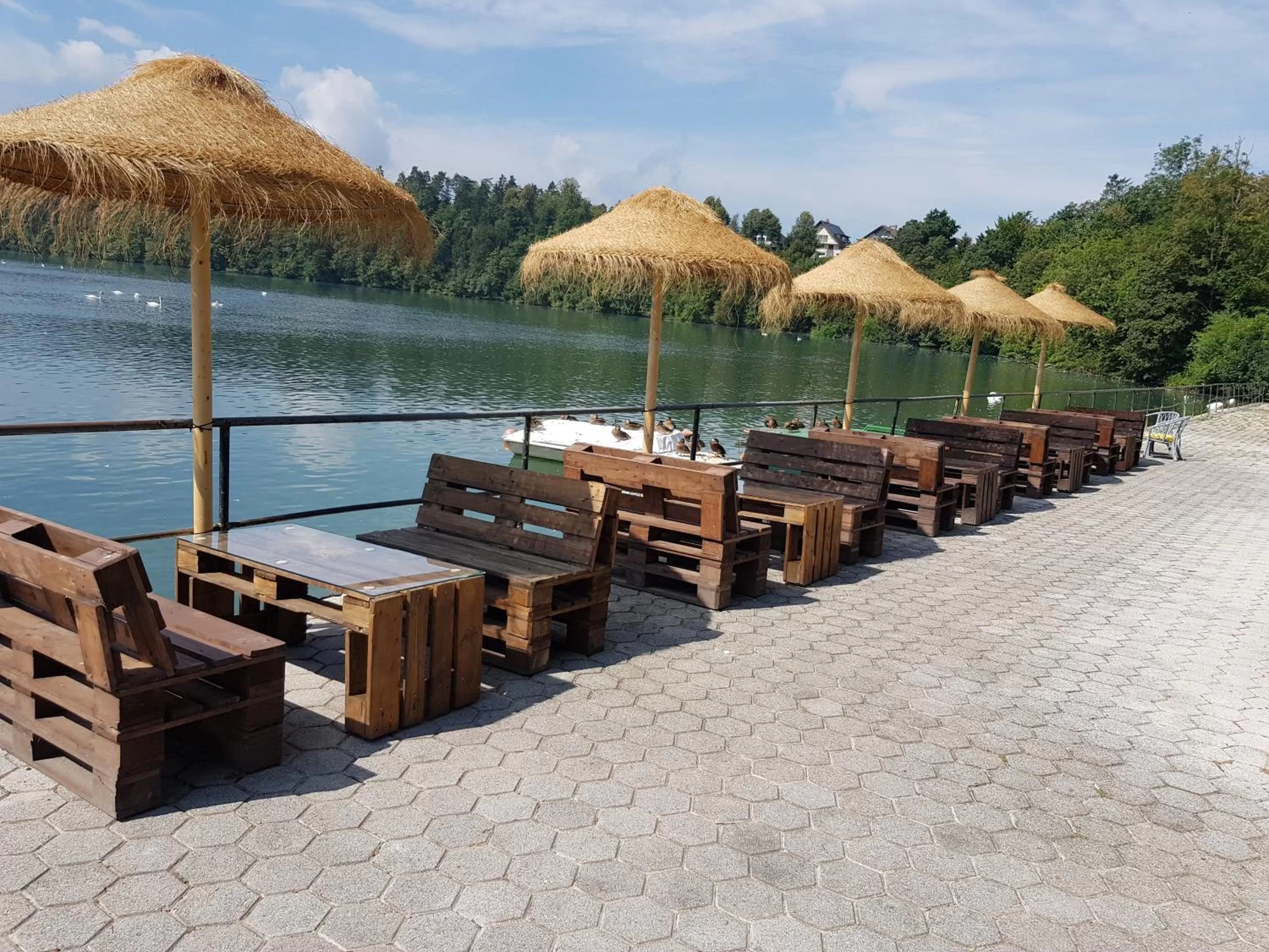 Beach in Gostisce Jezero