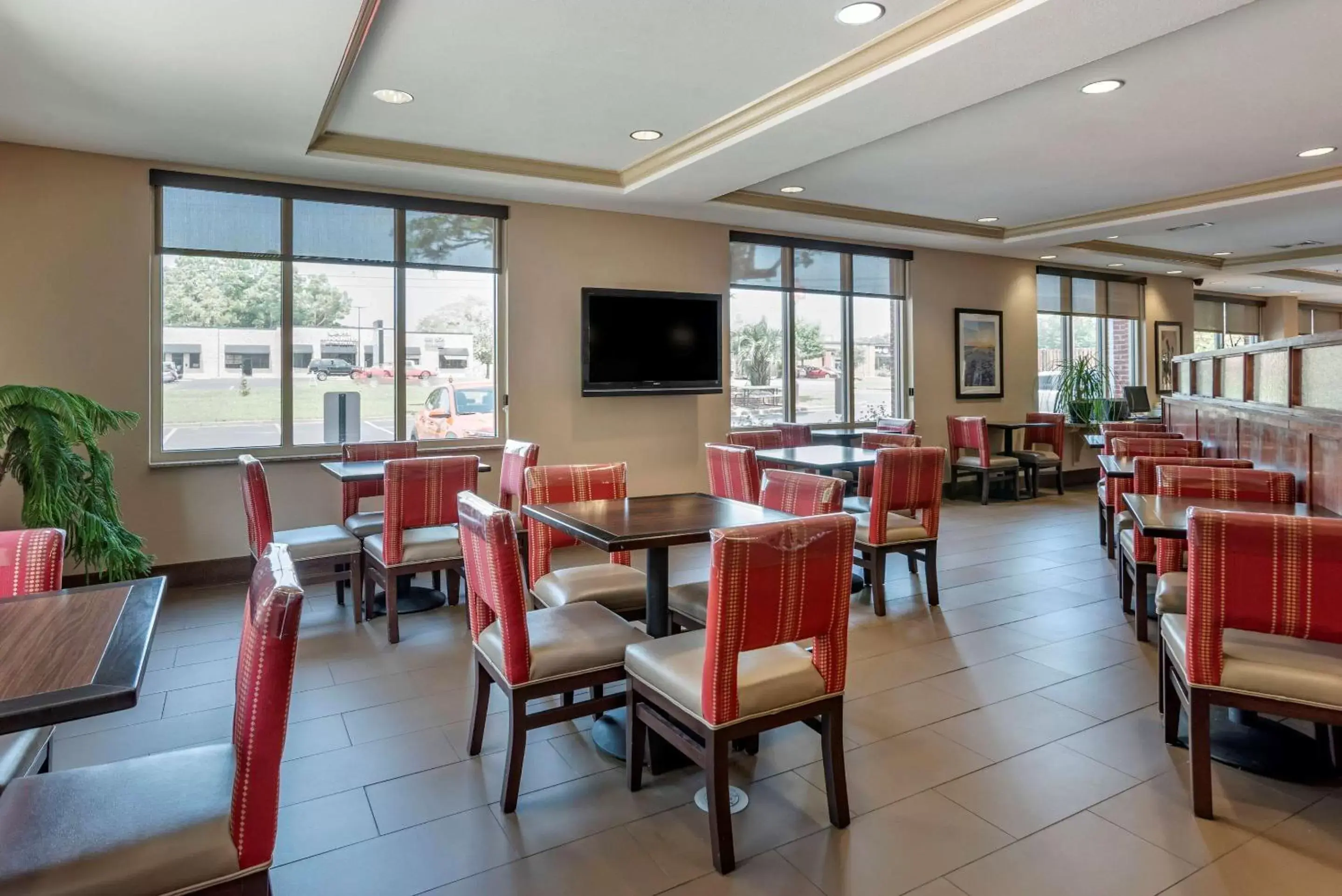 Restaurant/Places to Eat in Comfort Suites Biloxi/Ocean Springs