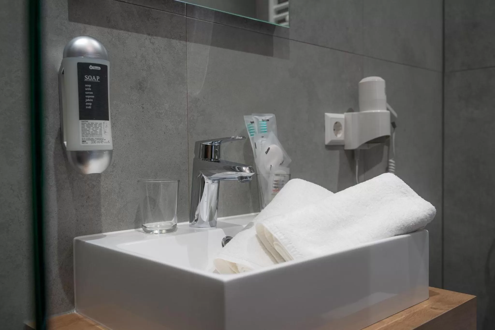 Bathroom in Hotel No151