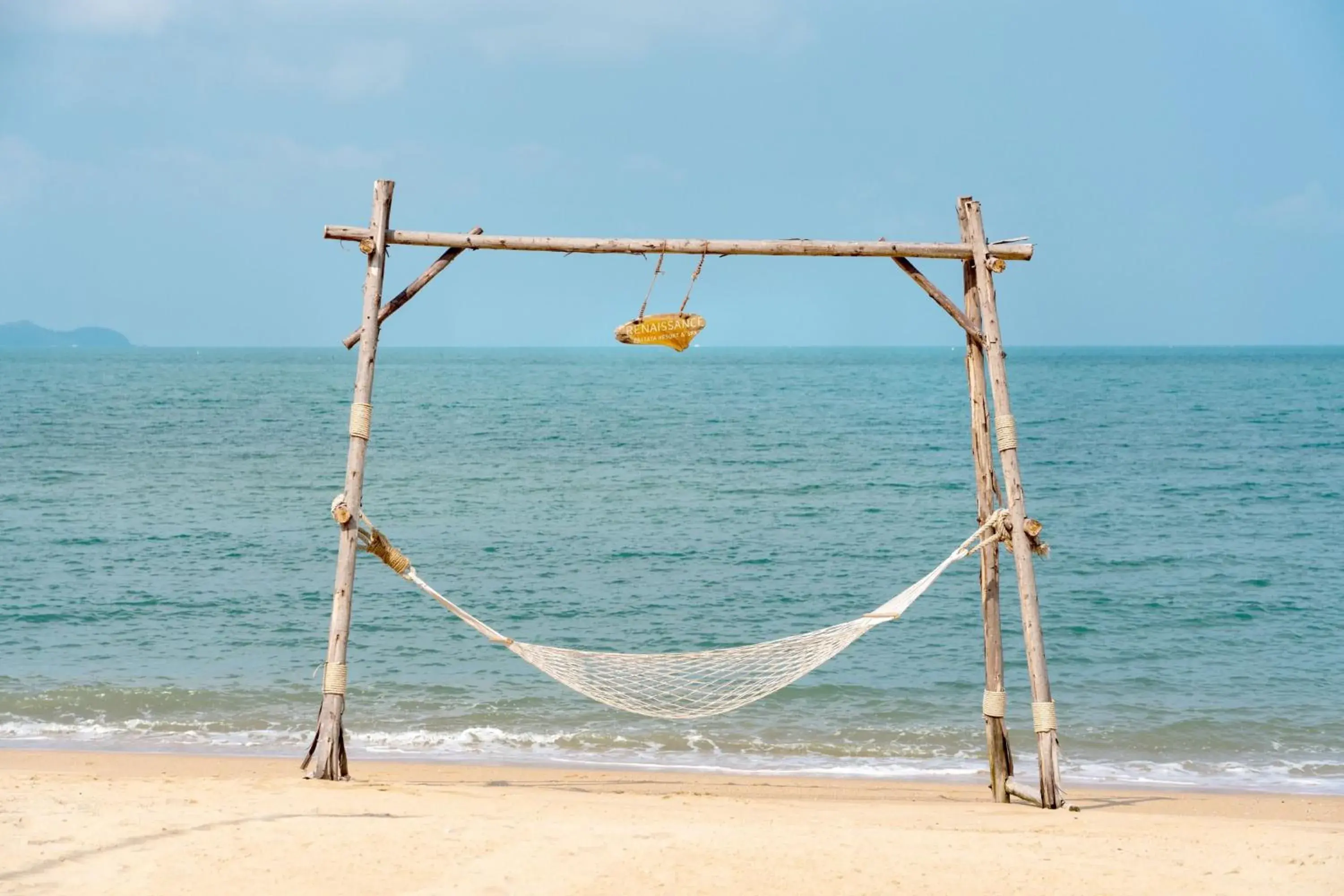 Beach in Renaissance Pattaya Resort & Spa