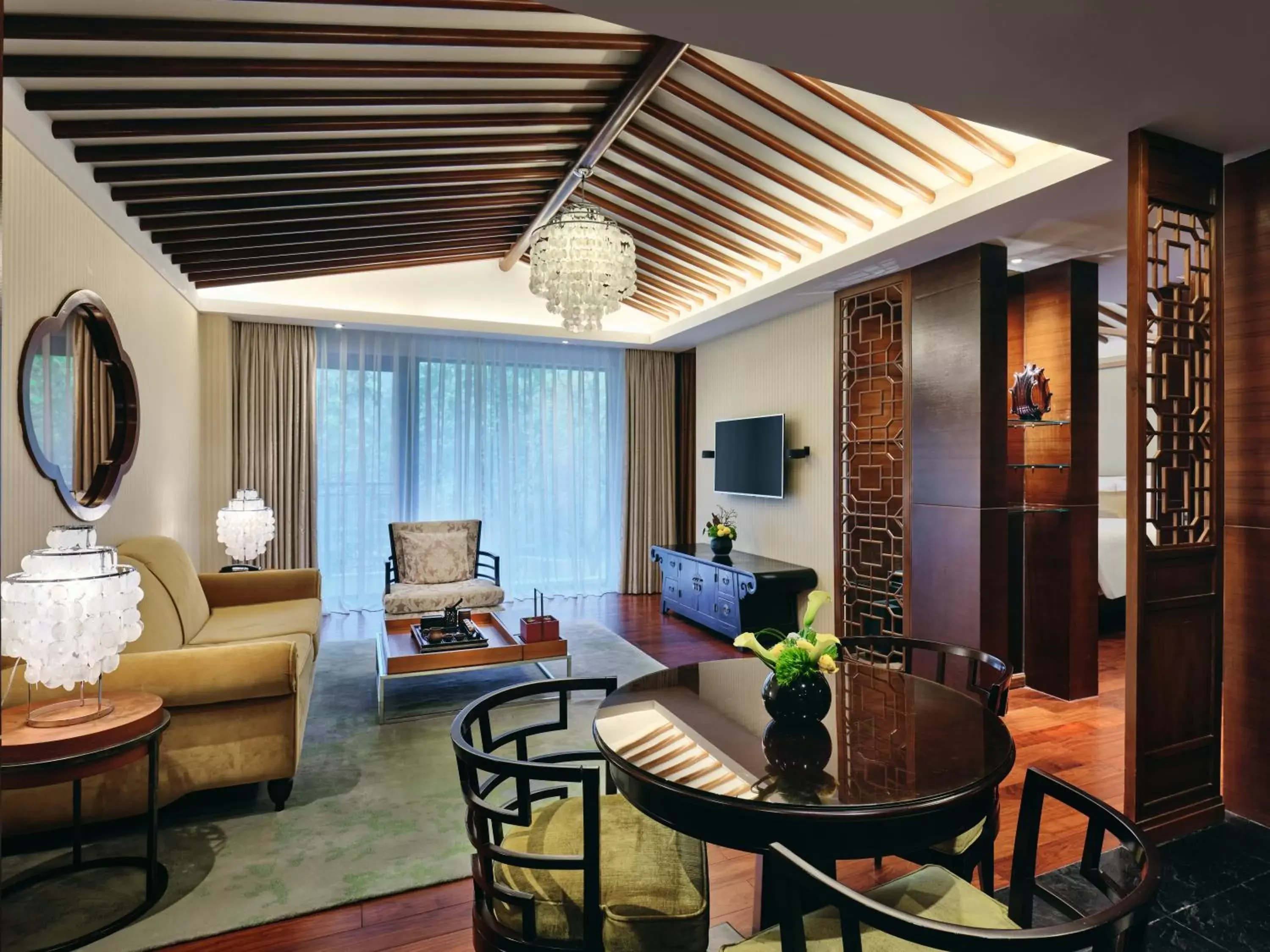 Bedroom, Seating Area in InterContinental Shenzhen, an IHG Hotel