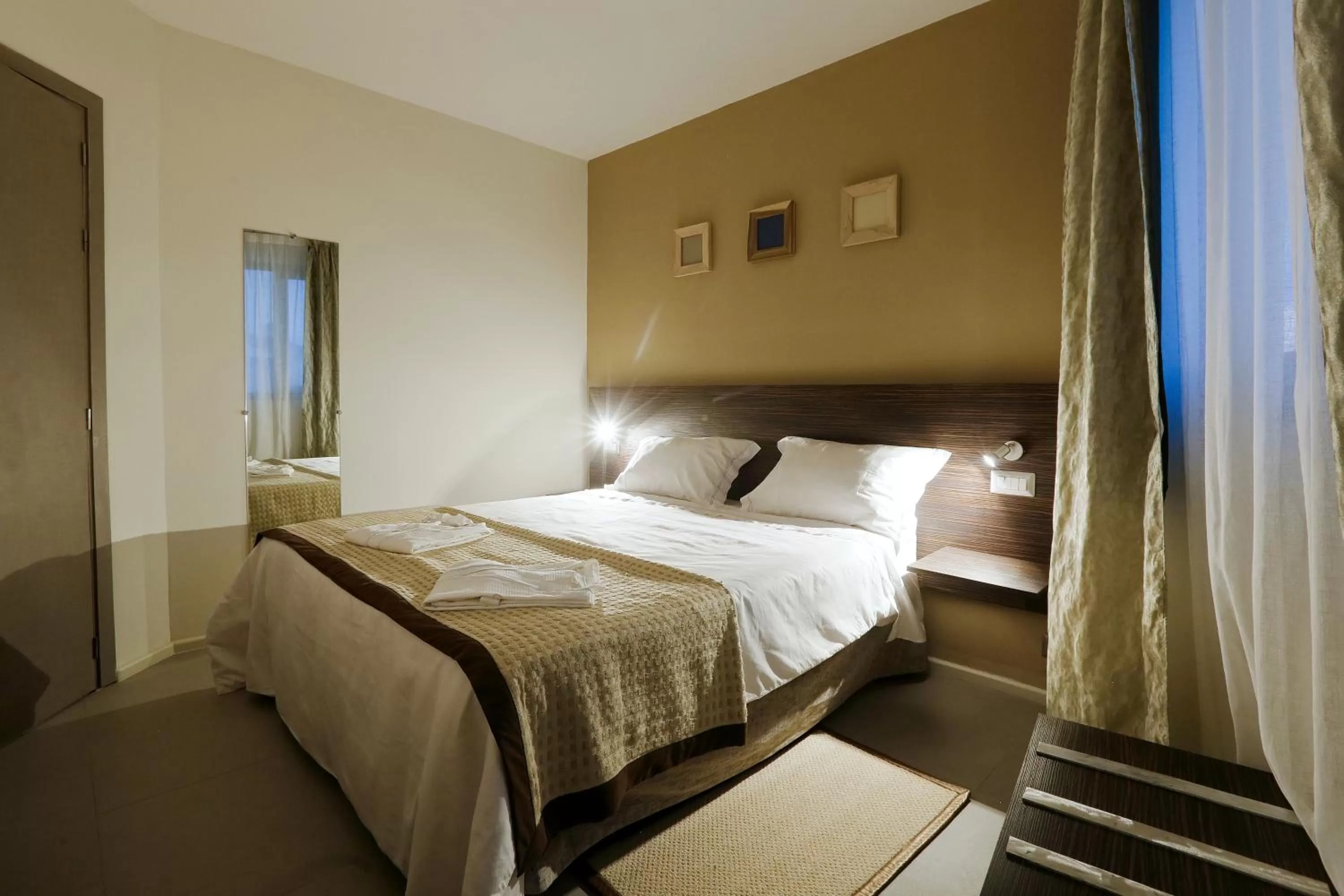 Bed in Hotel La Villette