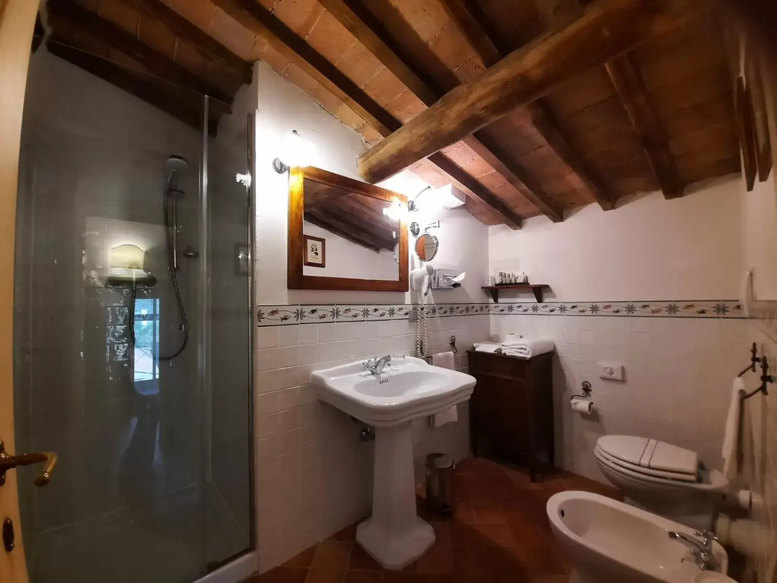 Bathroom in Villa Curina Resort