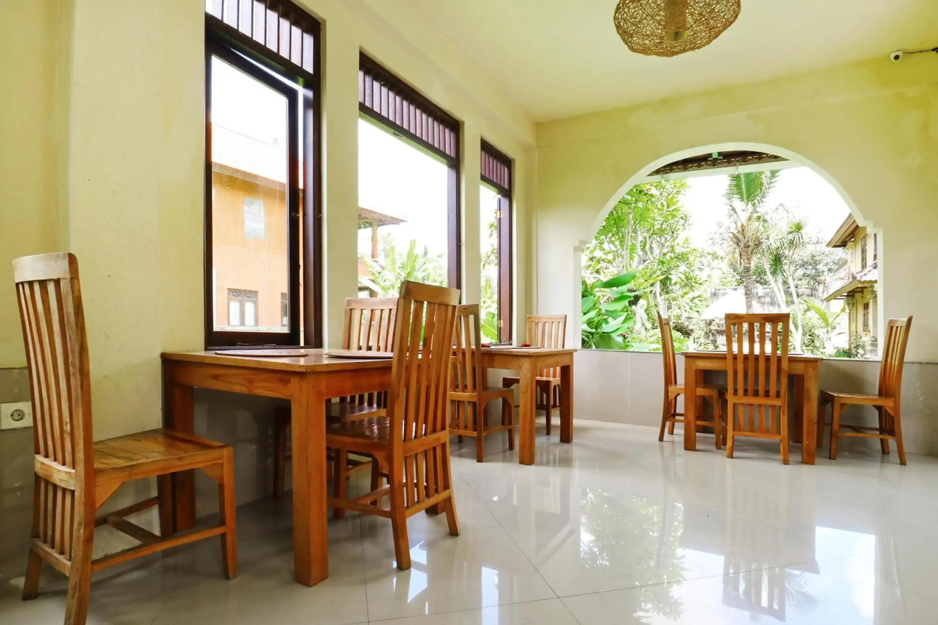 Restaurant/places to eat in Ubud Kerta City Hotel Restaurant/places to eat in Ubud Kerta City Hotel