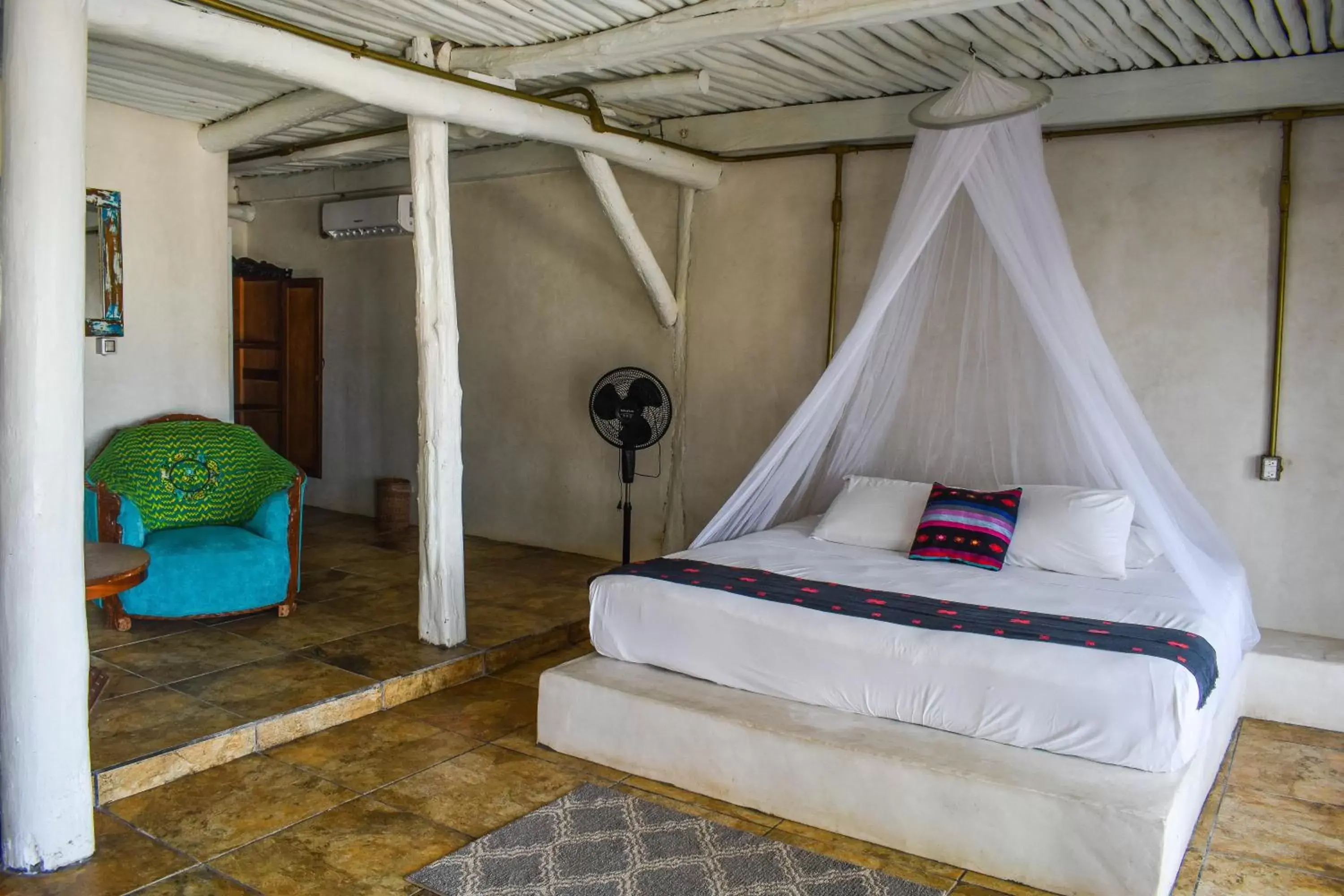 Photo of the whole room, Bed in Posada Lamar Tulum Beach Front and Pool