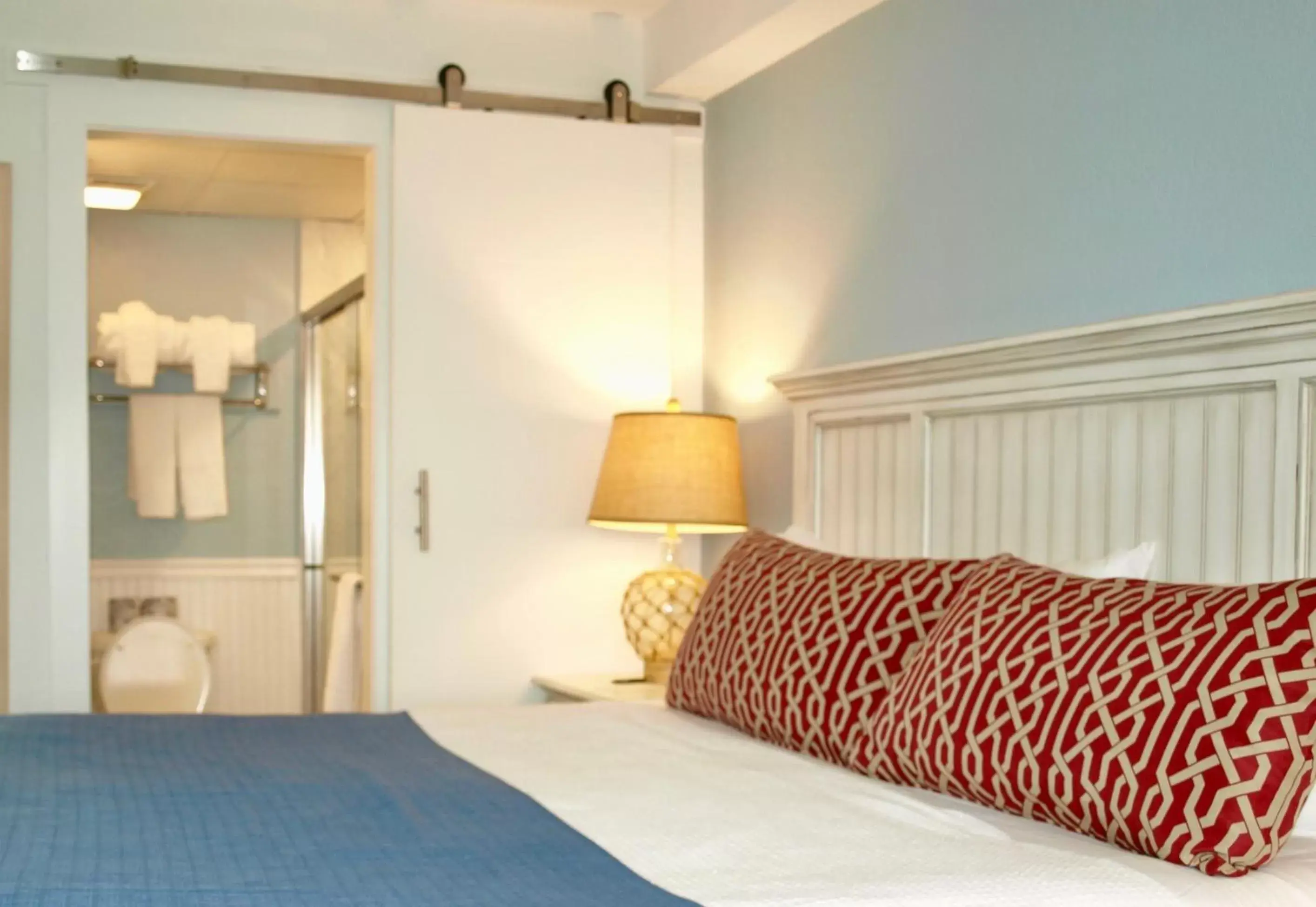 West Side King Room in Atlantic View Hotel West Side King Room in Atlantic View Hotel