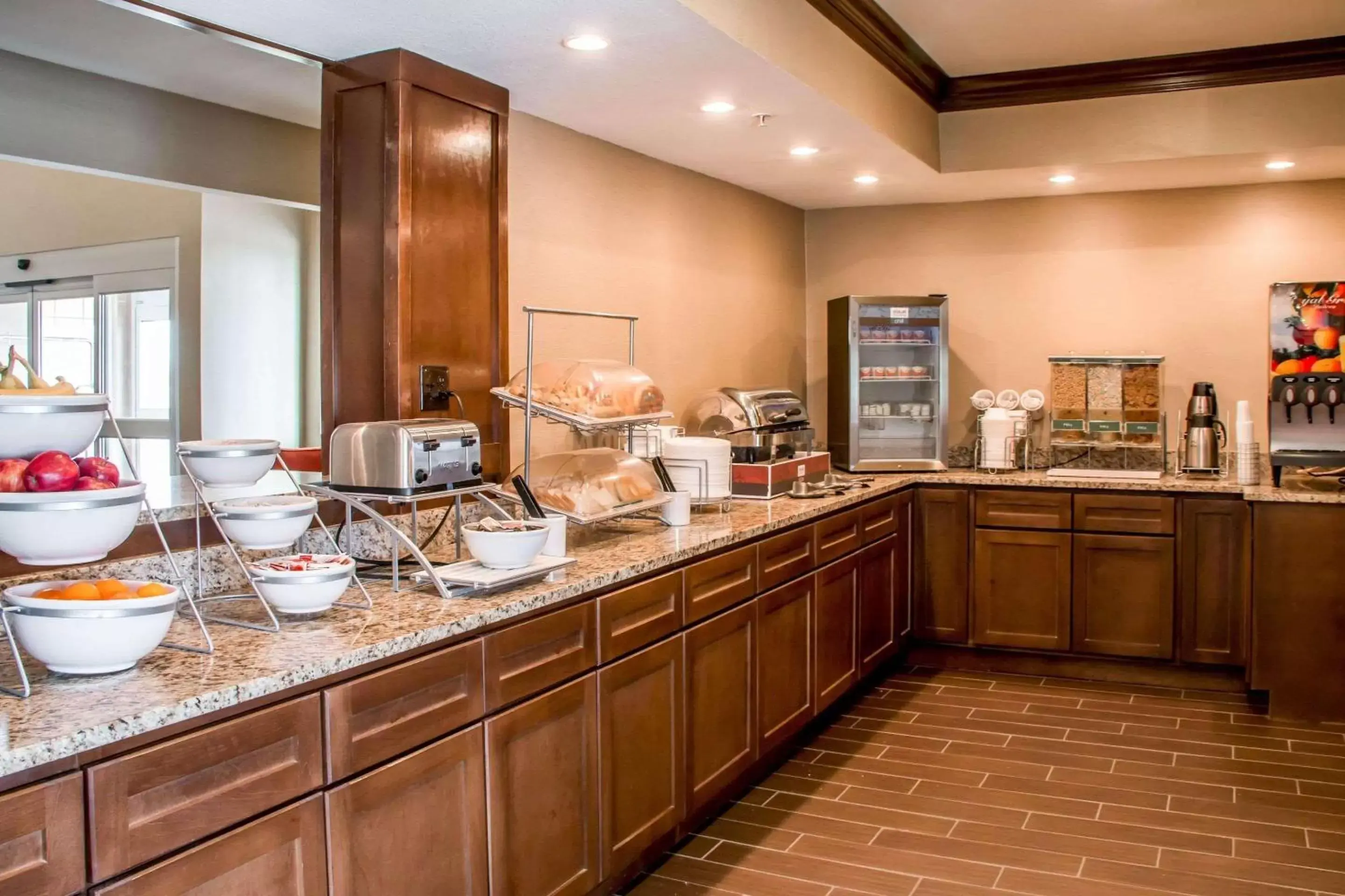 Restaurant/Places to Eat in Comfort Suites New Braunfels