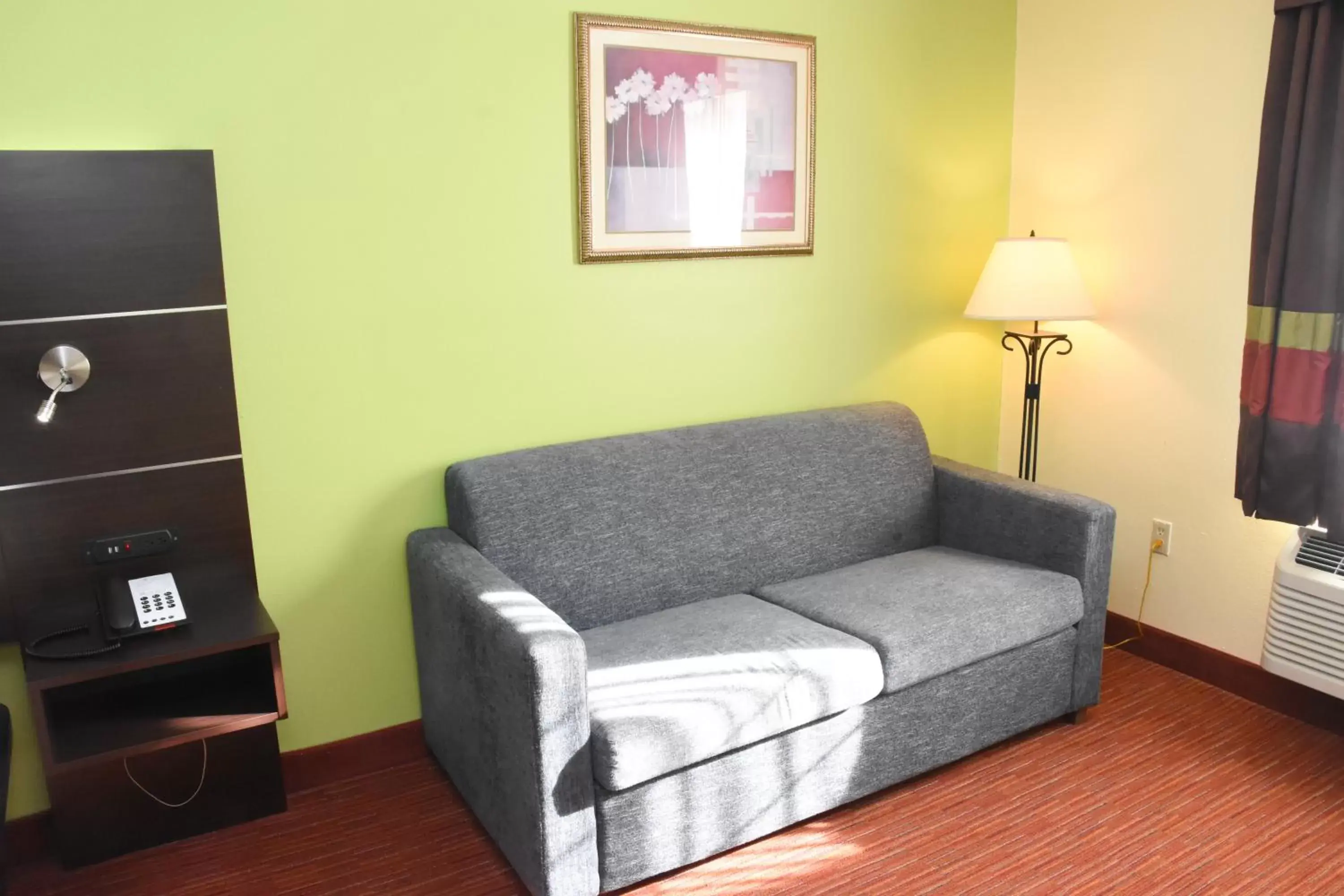 Seating Area in SureStay Hotel by Best Western Manning