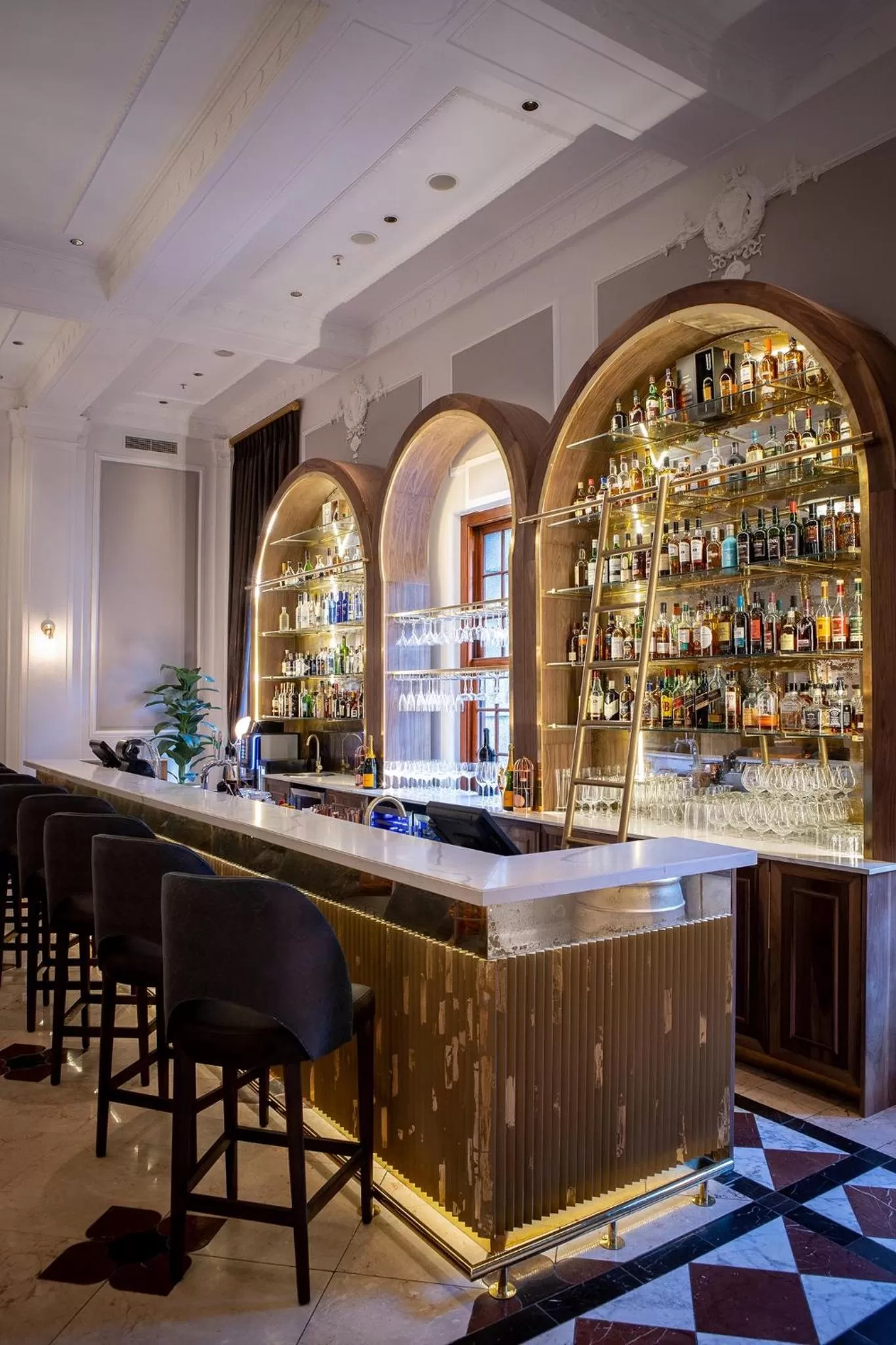 Lobby or reception, Lounge/Bar in Taj Executive Suites, Private Residence