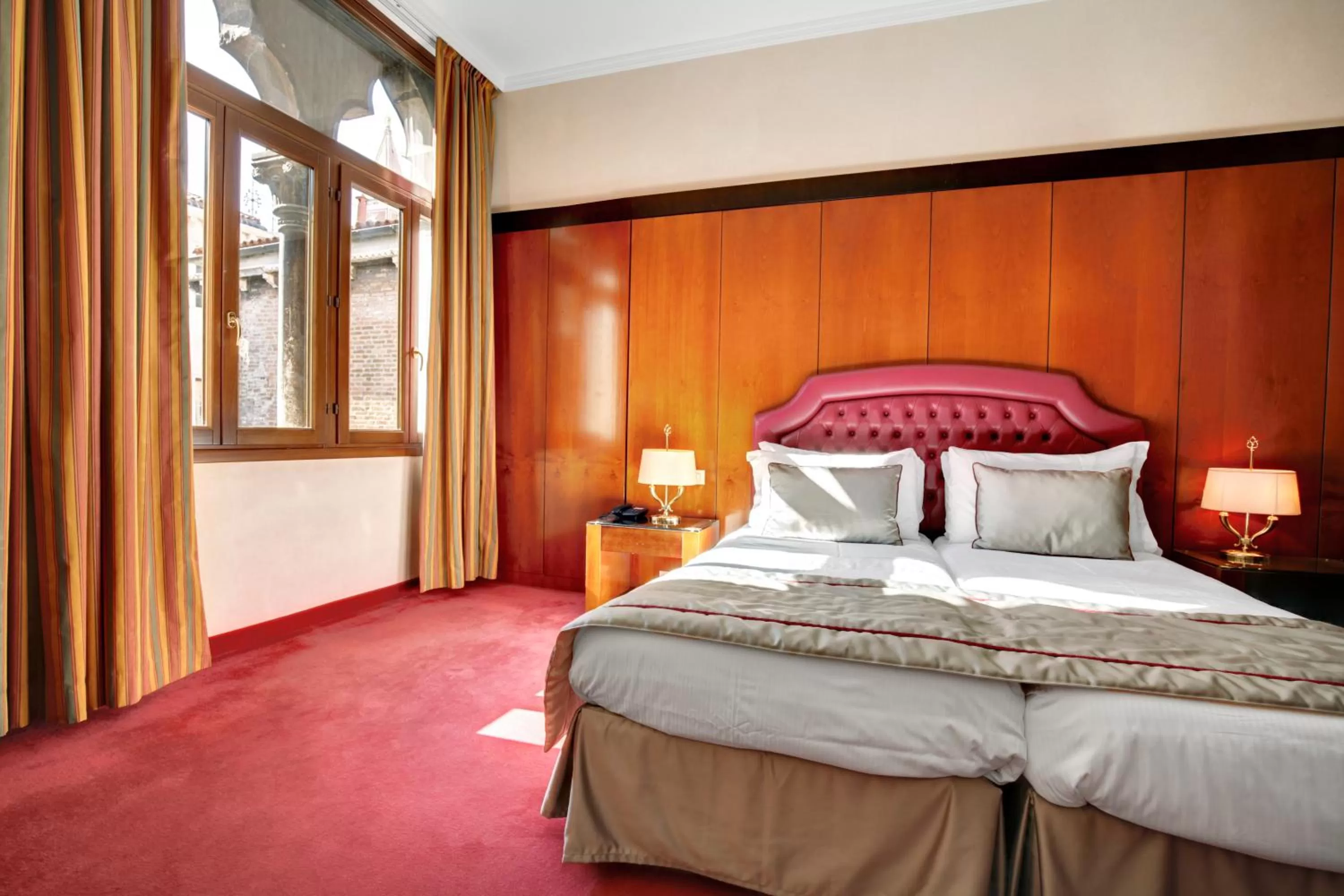 Bathroom, Bed in Hotel Donà Palace