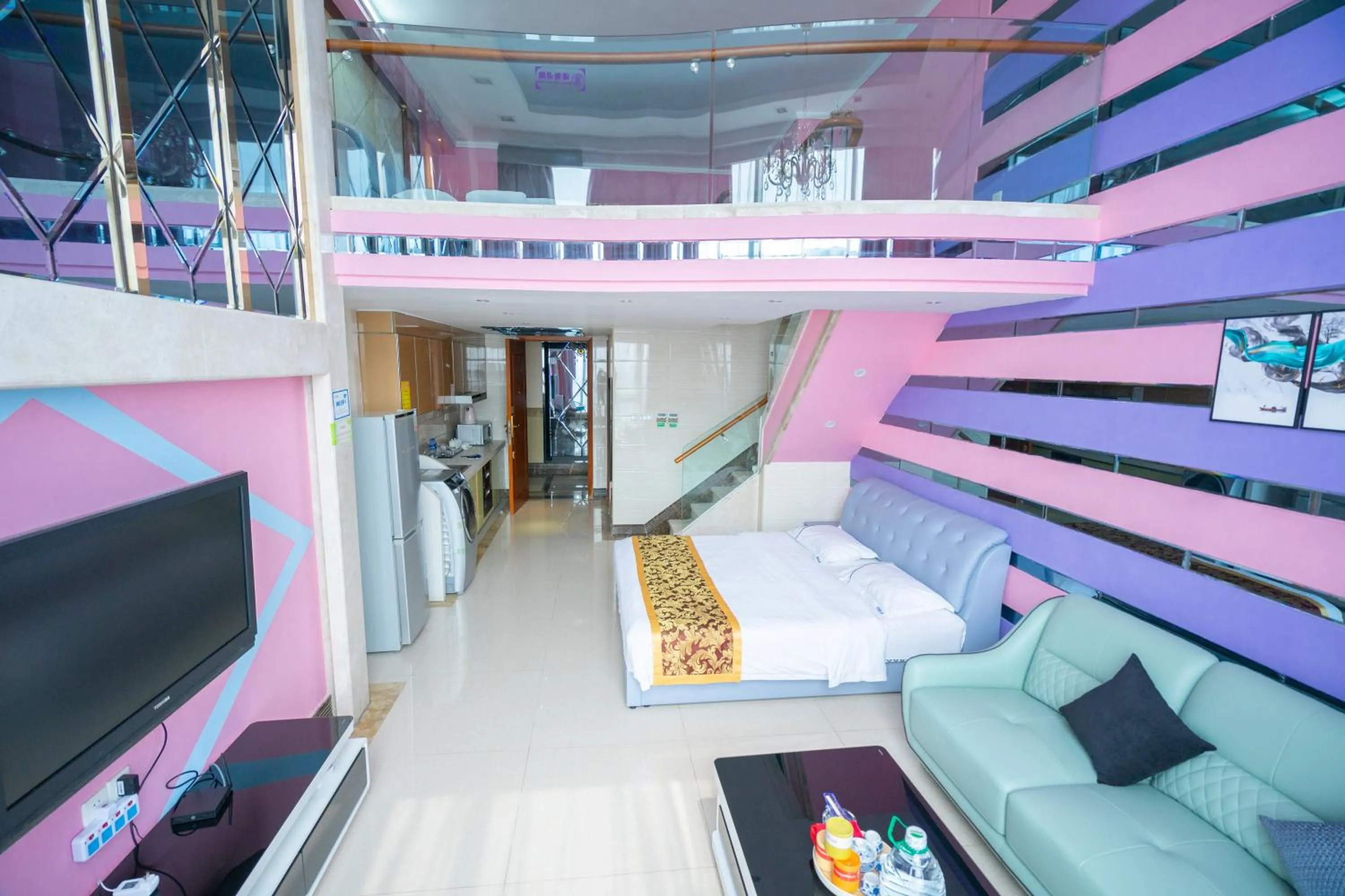 bunk bed, Bed in Guangzhou Hakka Apartment Beijing Road