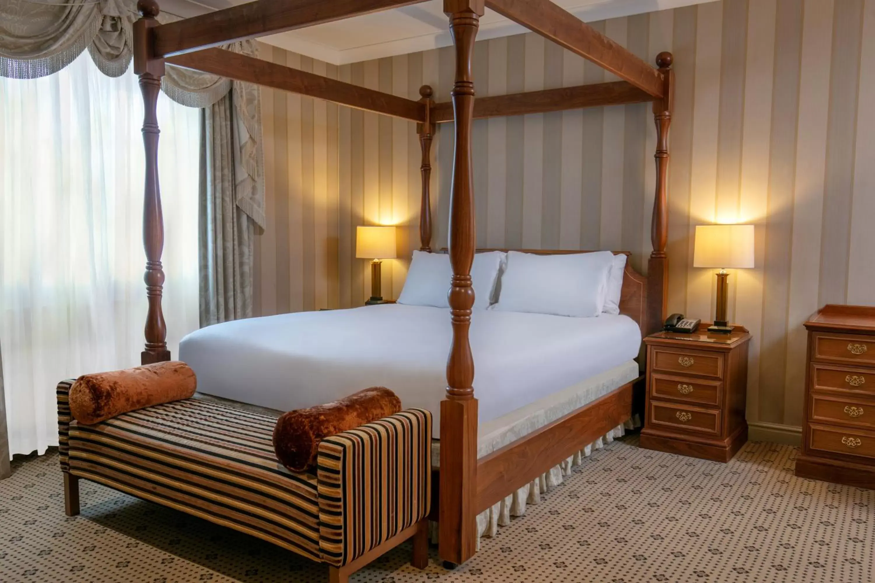 Bed in Forest Pines Hotel, Spa & Golf Resort