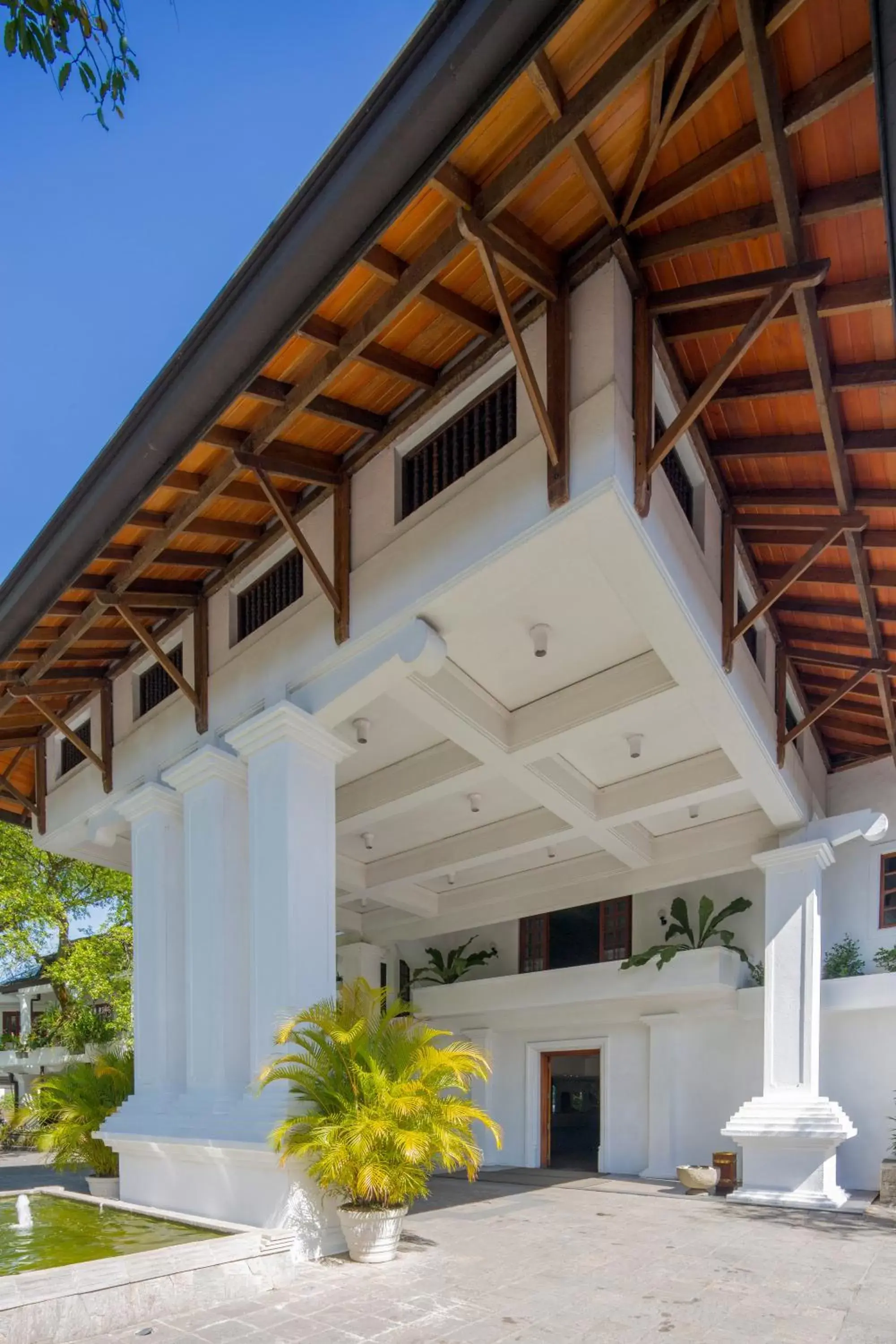 Facade/entrance in Mahaweli Reach Hotel