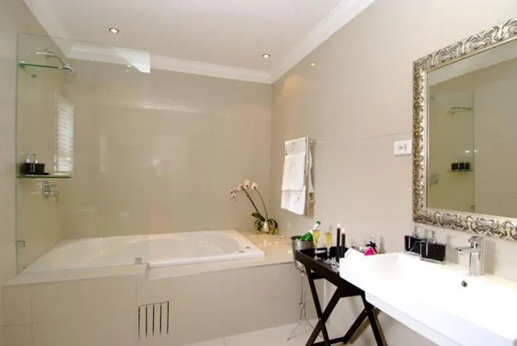 Bathroom in Sanchia Luxury Guesthouse