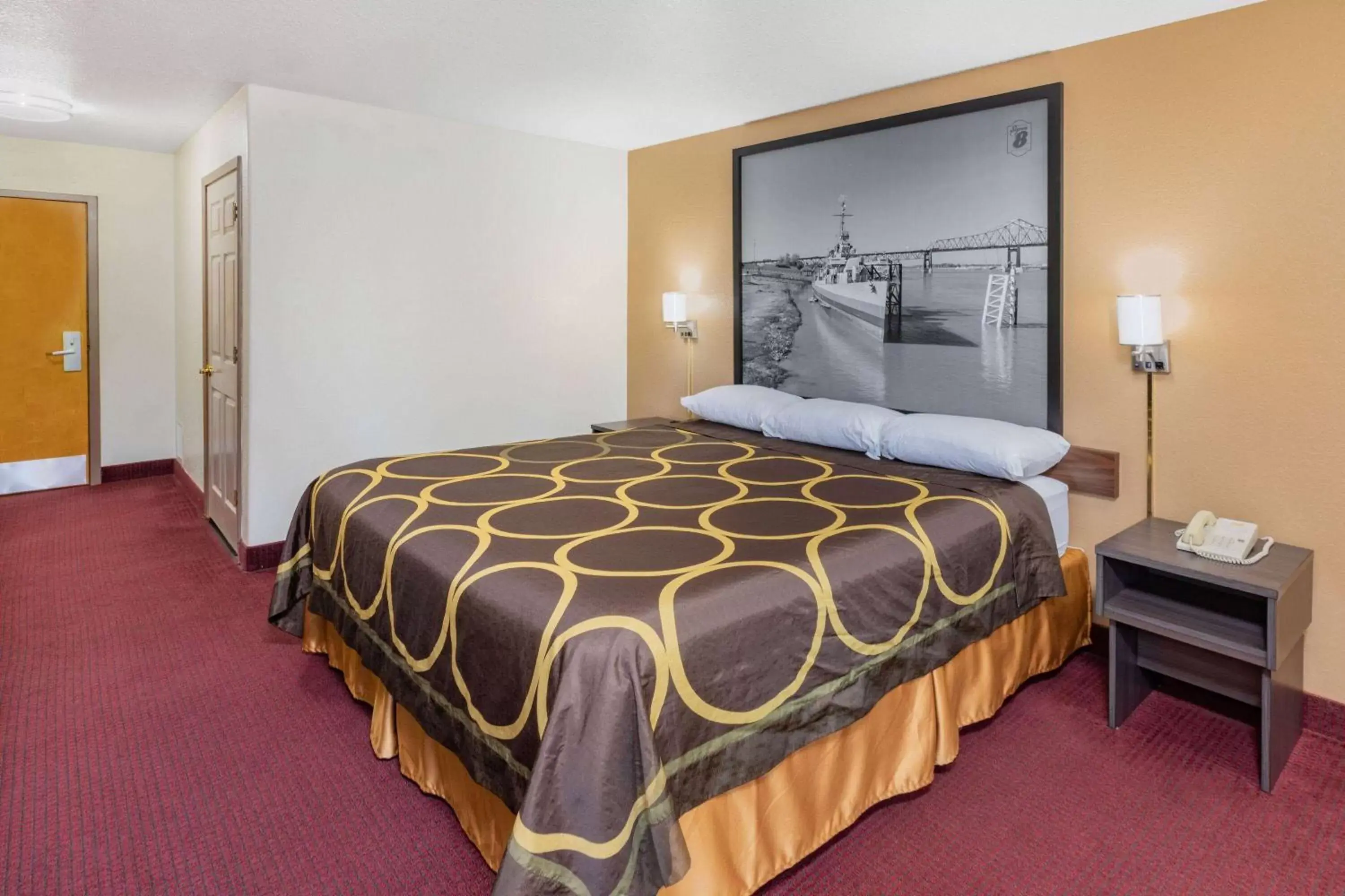 Photo of the whole room, Bed in Super 8 by Wyndham Kinder/Coushatta near Casino