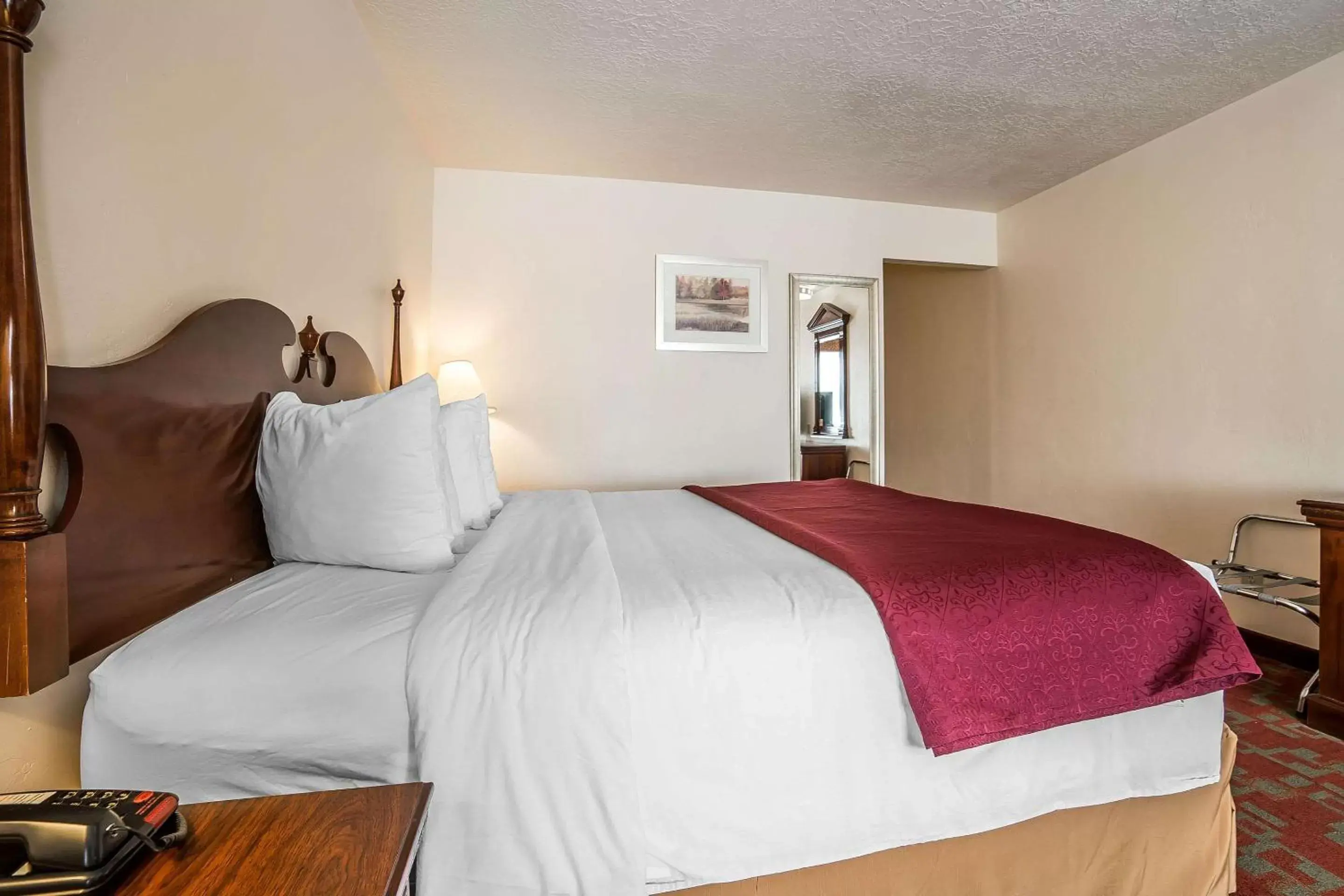 Photo of the whole room, Bed in Quality Inn Evanston near Wyoming Downs