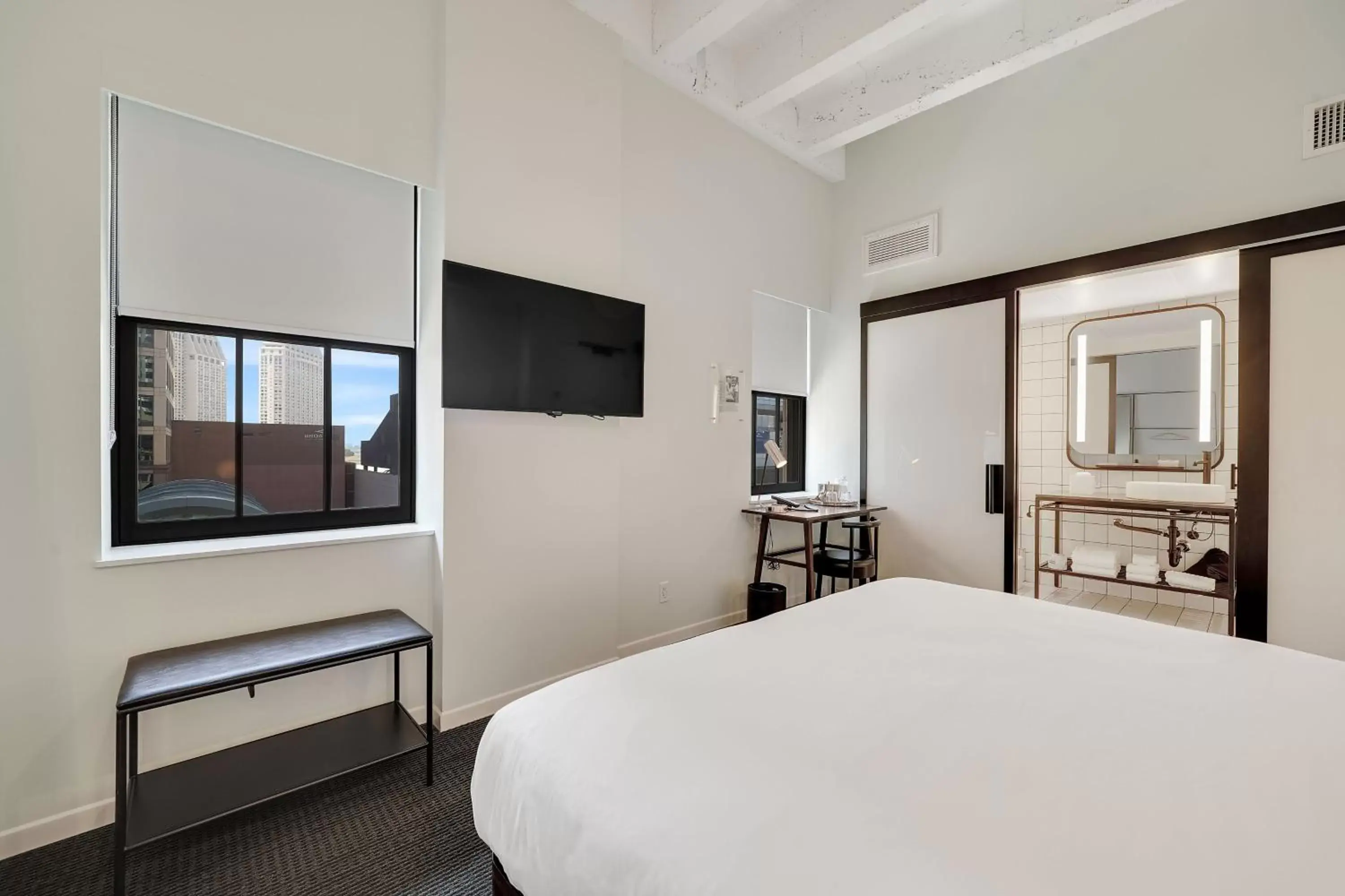 Photo of the whole room, Bed in The Guild Hotel, San Diego, a Tribute Portfolio Hotel