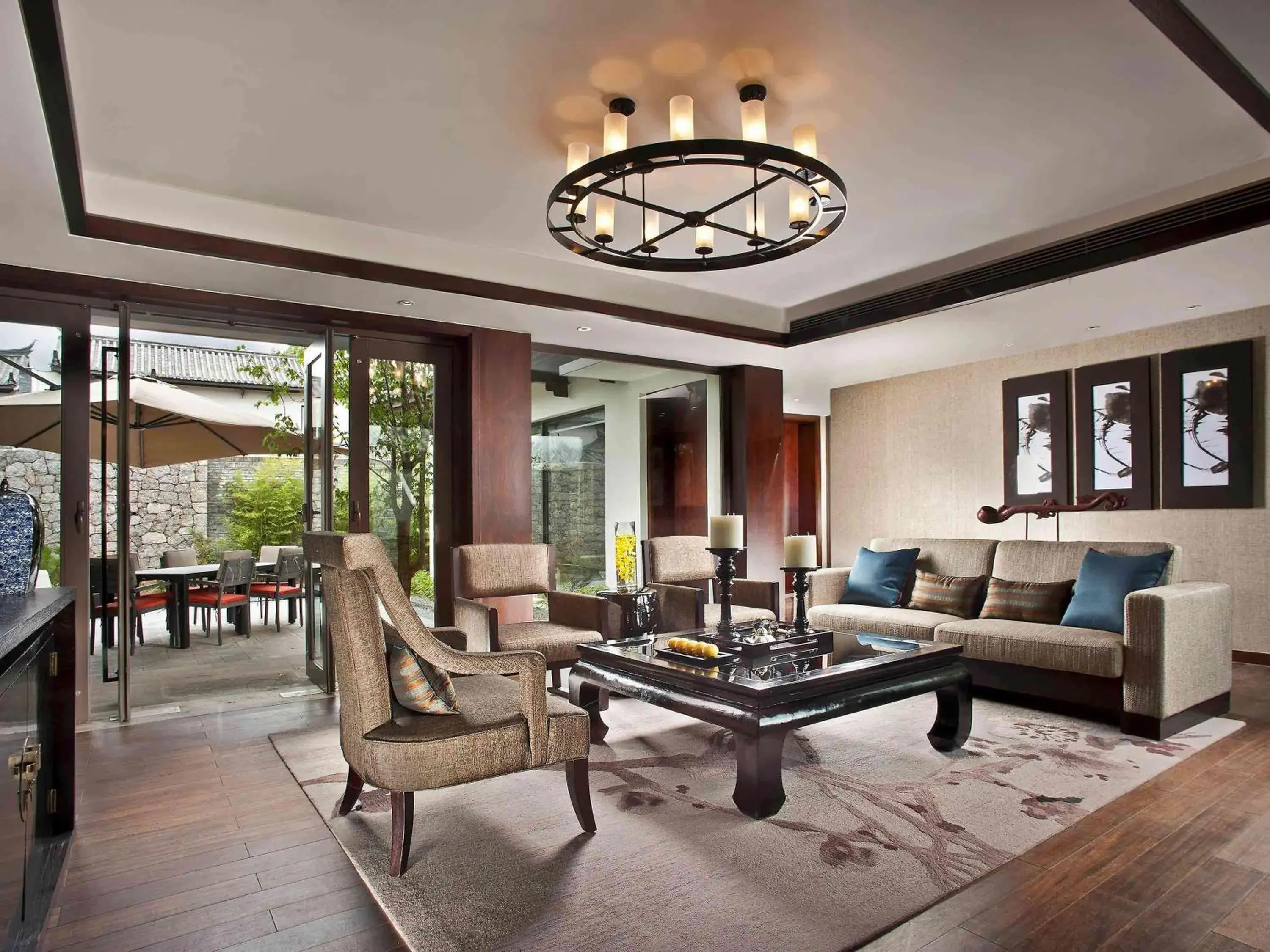 Photo of the whole room, Seating Area in Pullman Lijiang Resort & Spa