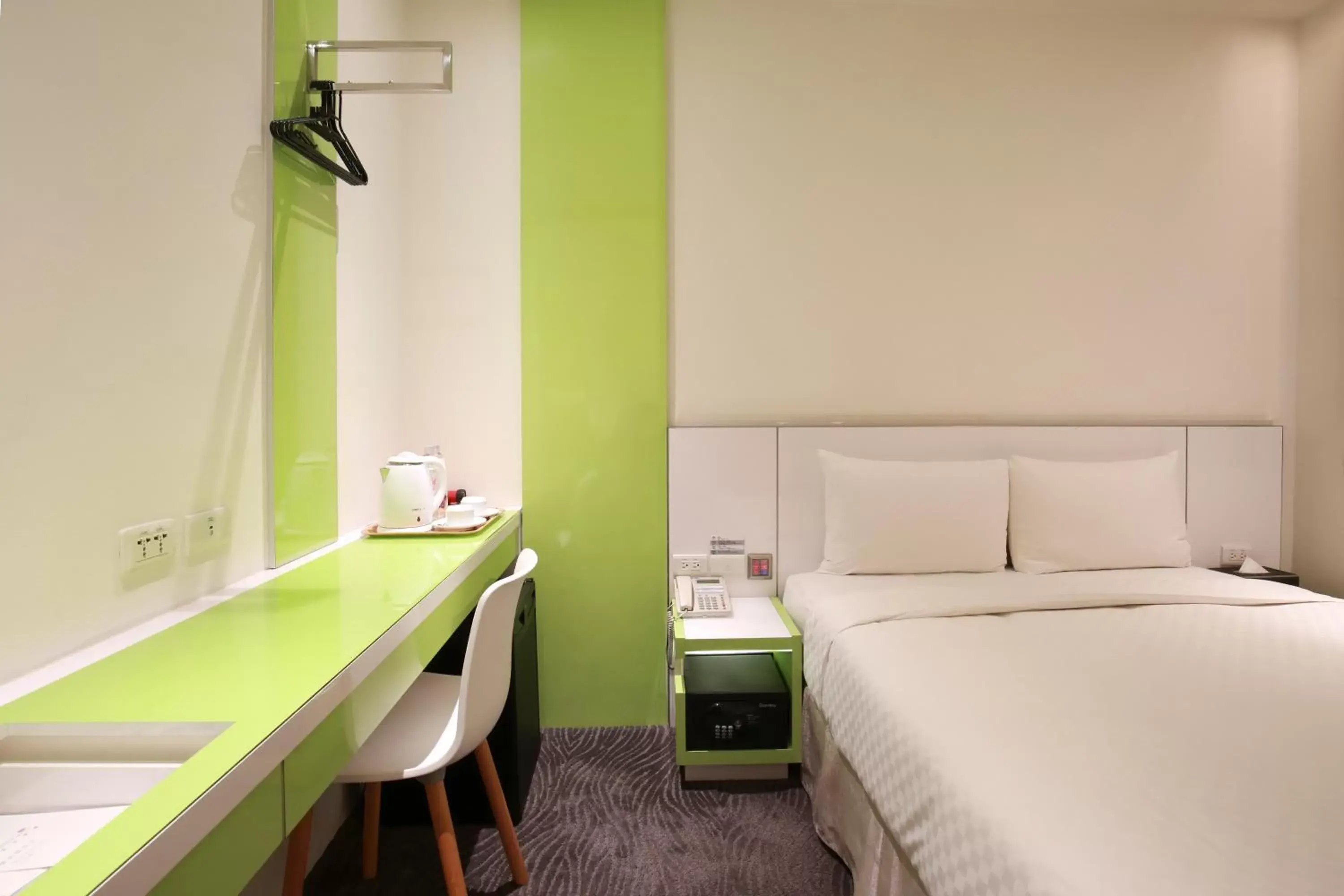 Bed, Bathroom in CityInn Hotel Plus - Taichung Station Branch