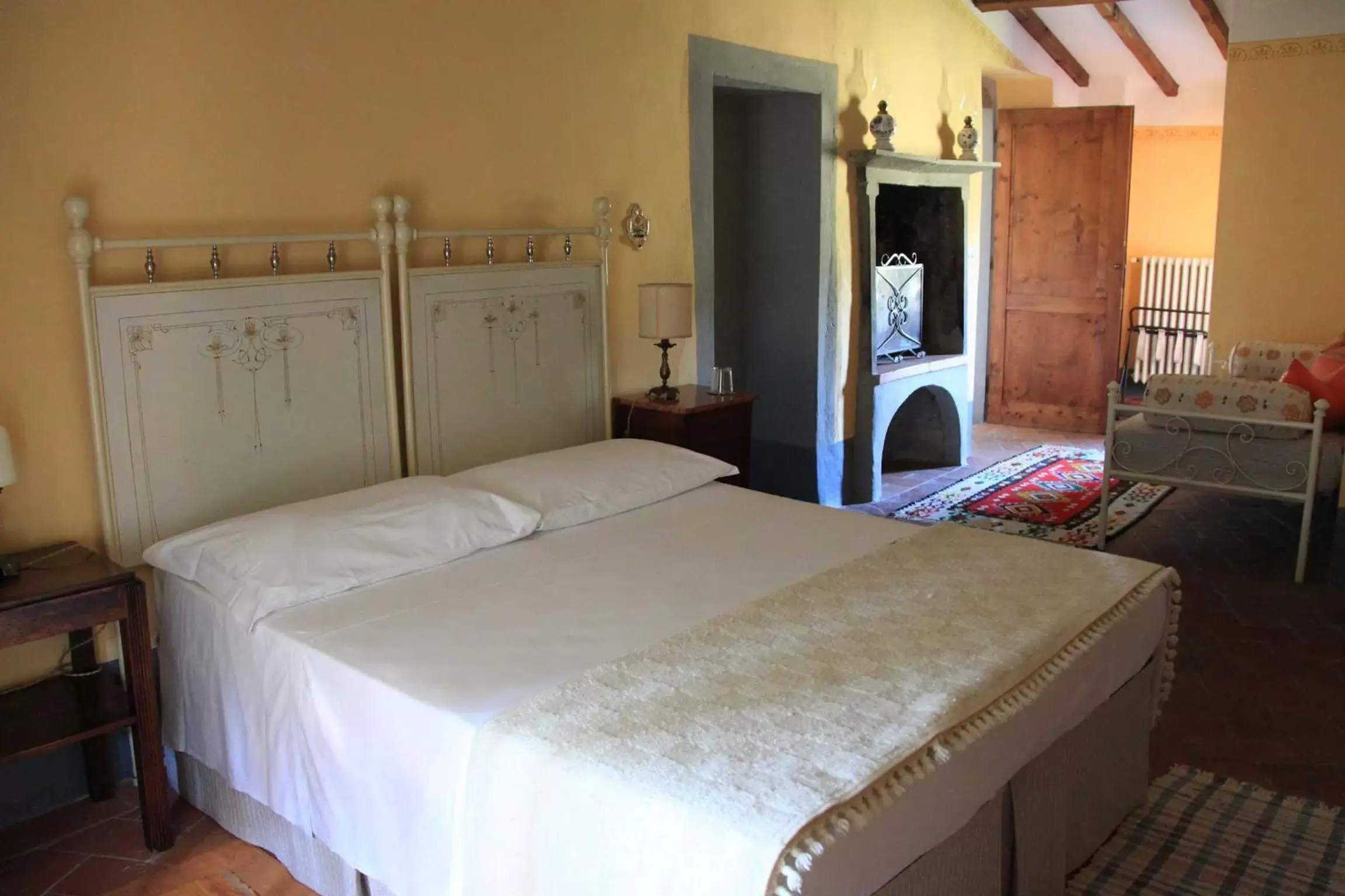 Bedroom, Bed in antica casa "le rondini"