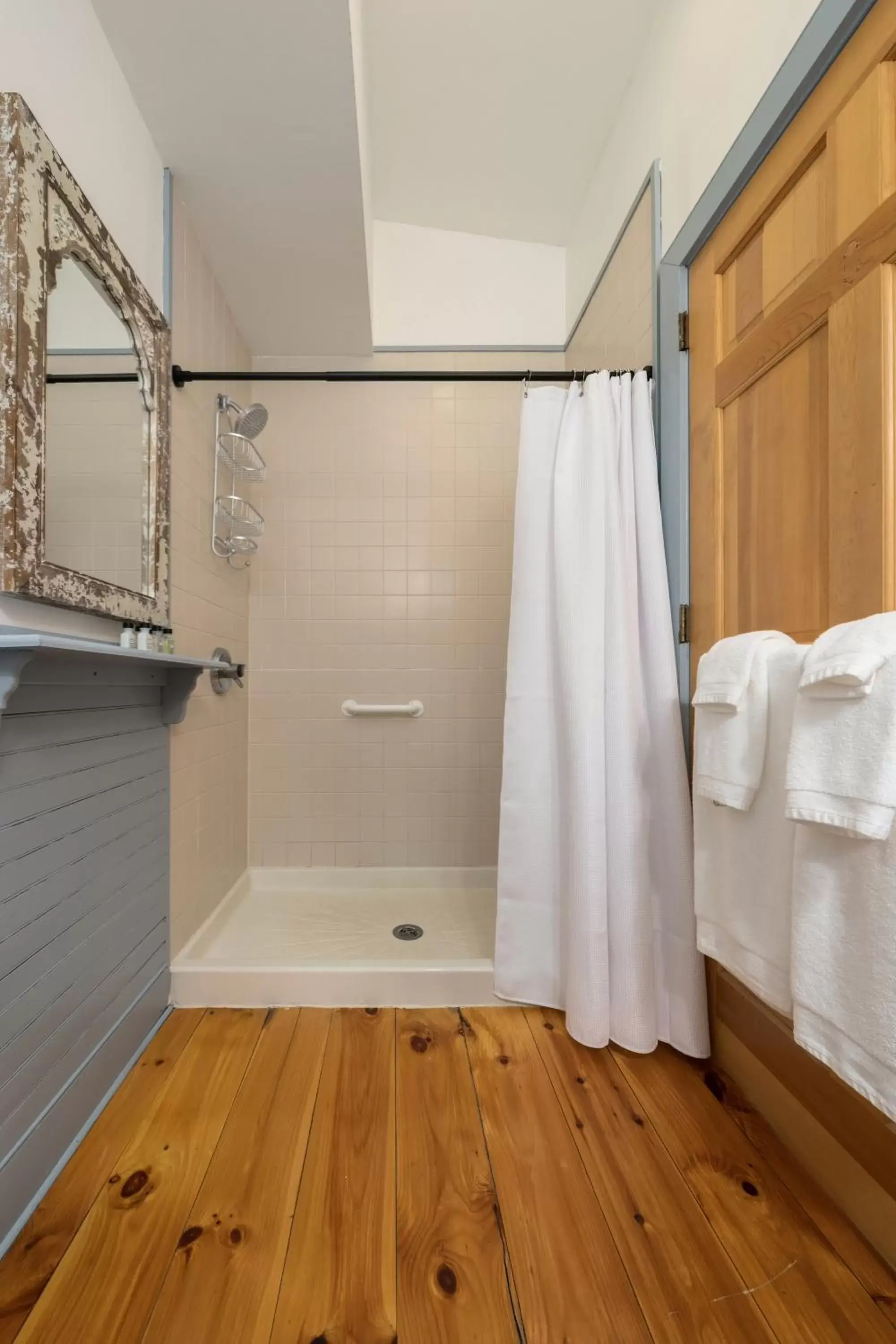 Bathroom in Inn at Silver Maple Farm