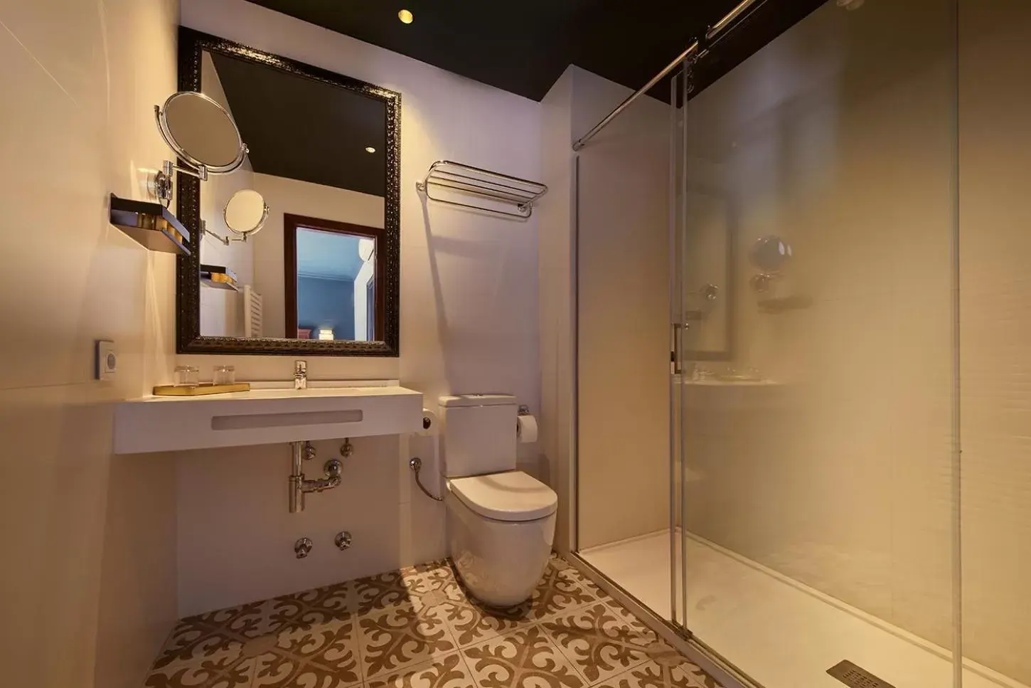 Bathroom in Hotel Born