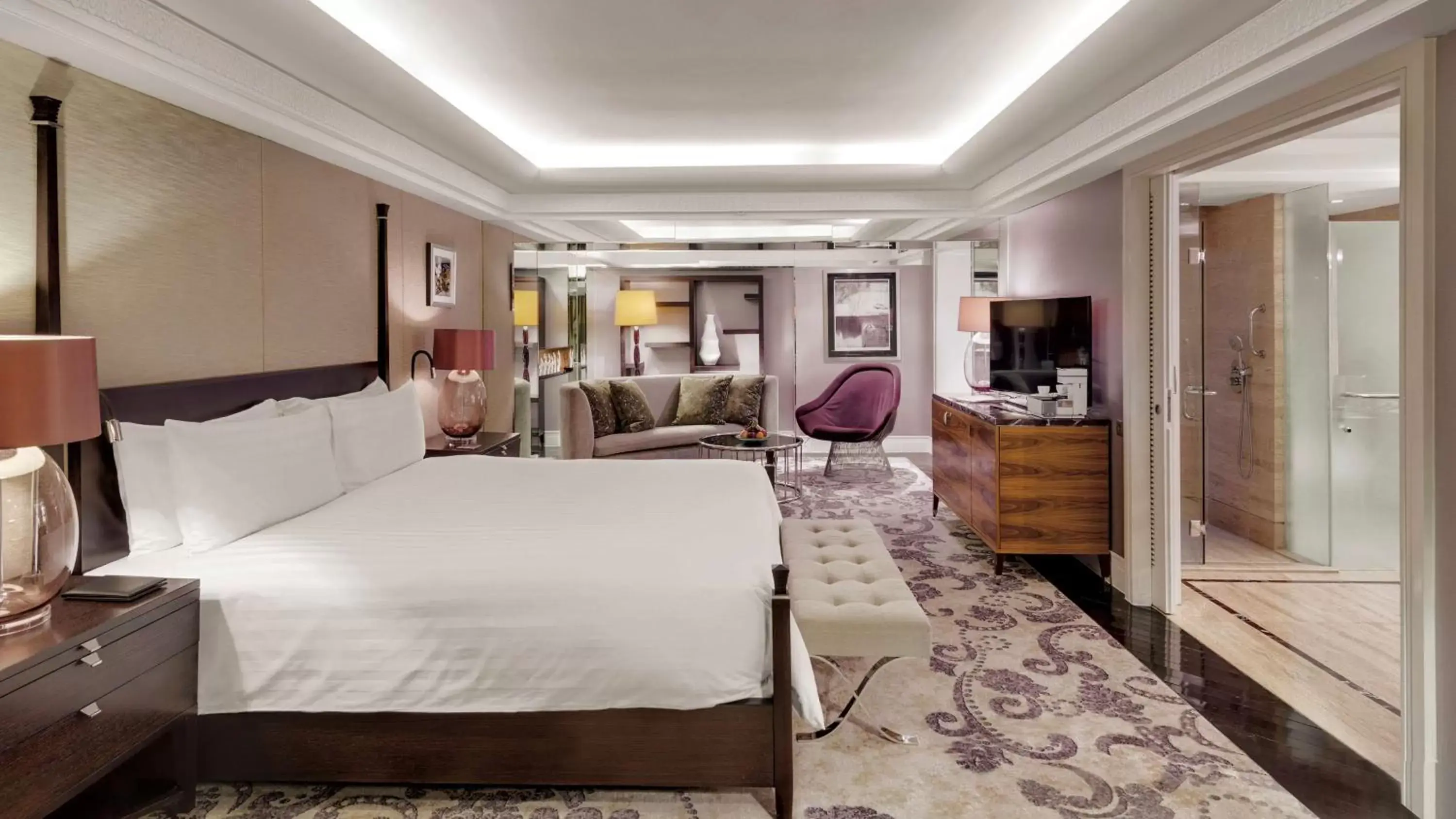 Bedroom in Hotel Indonesia Kempinski Jakarta