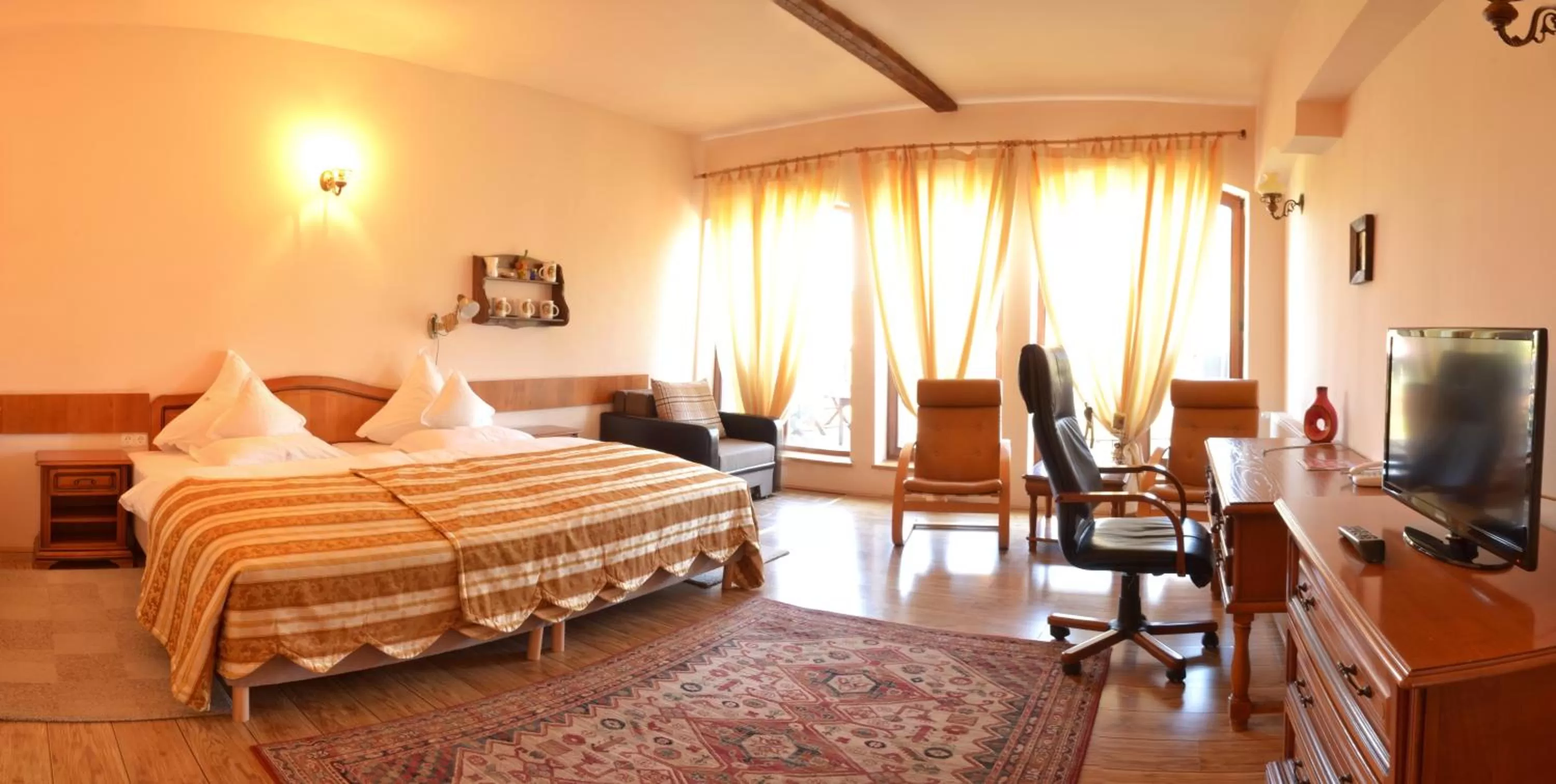 Photo of the whole room, Bed in Hotel Bielmann