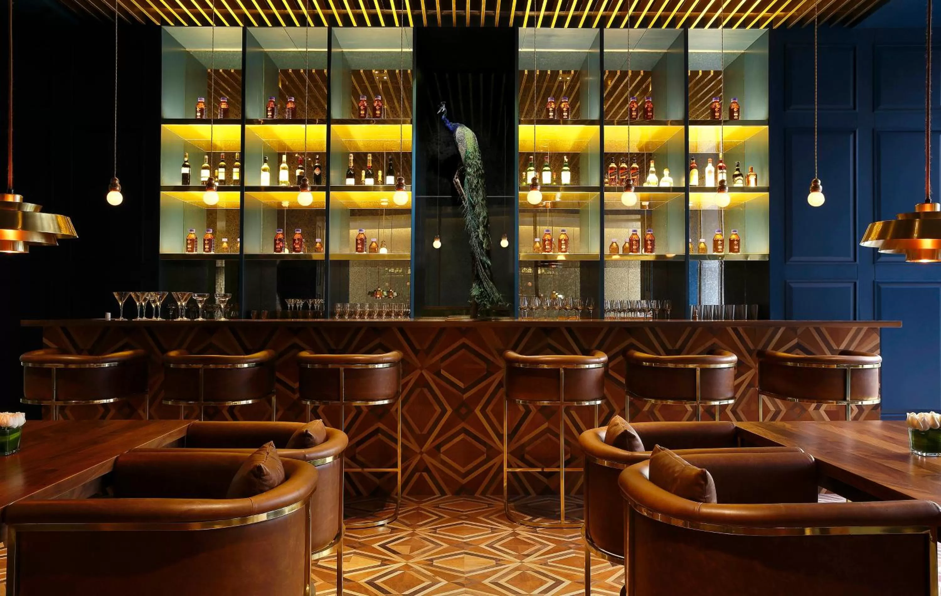 Lounge or bar in Roseate House New Delhi