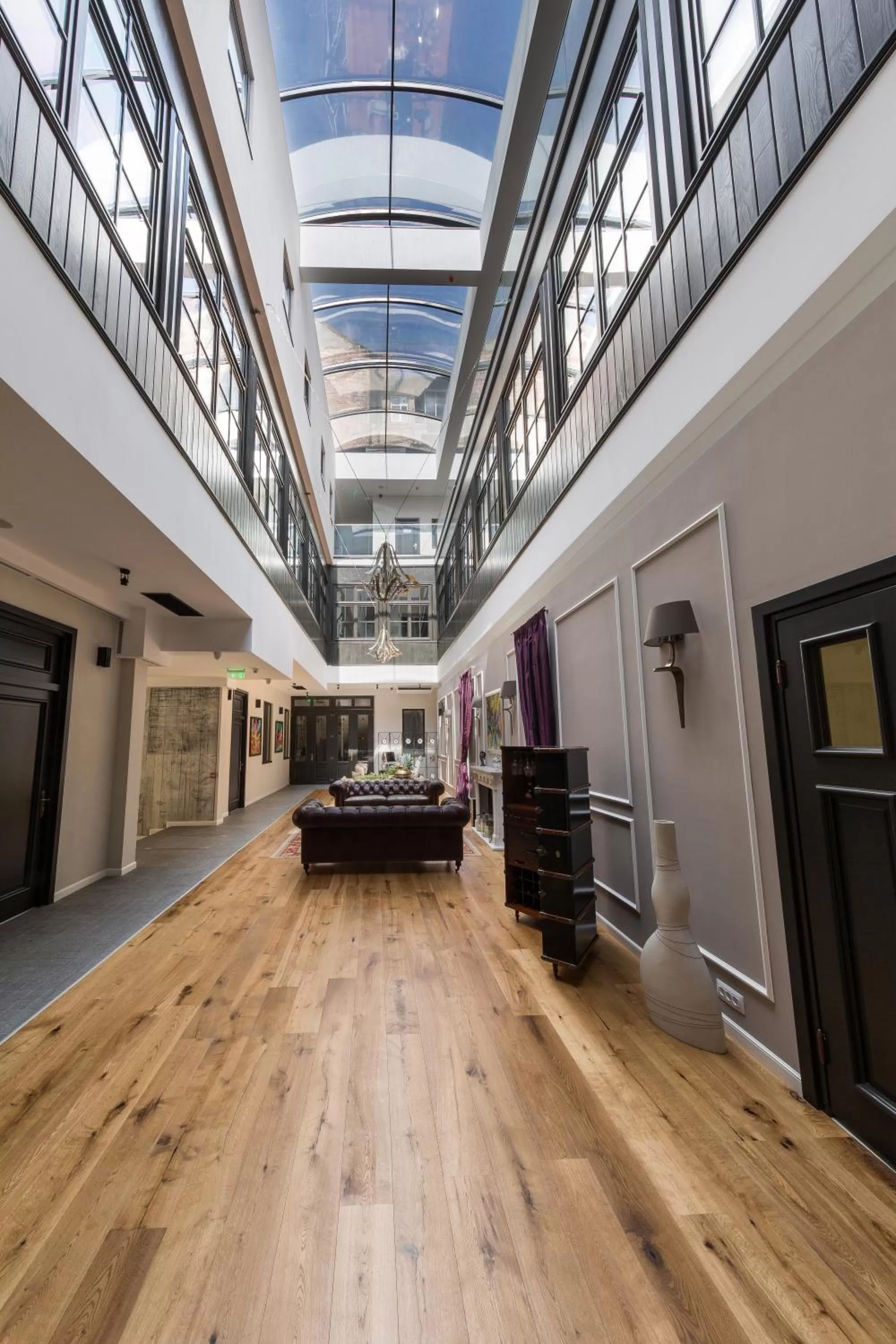 Restaurant/places to eat in The Mansion Boutique Hotel