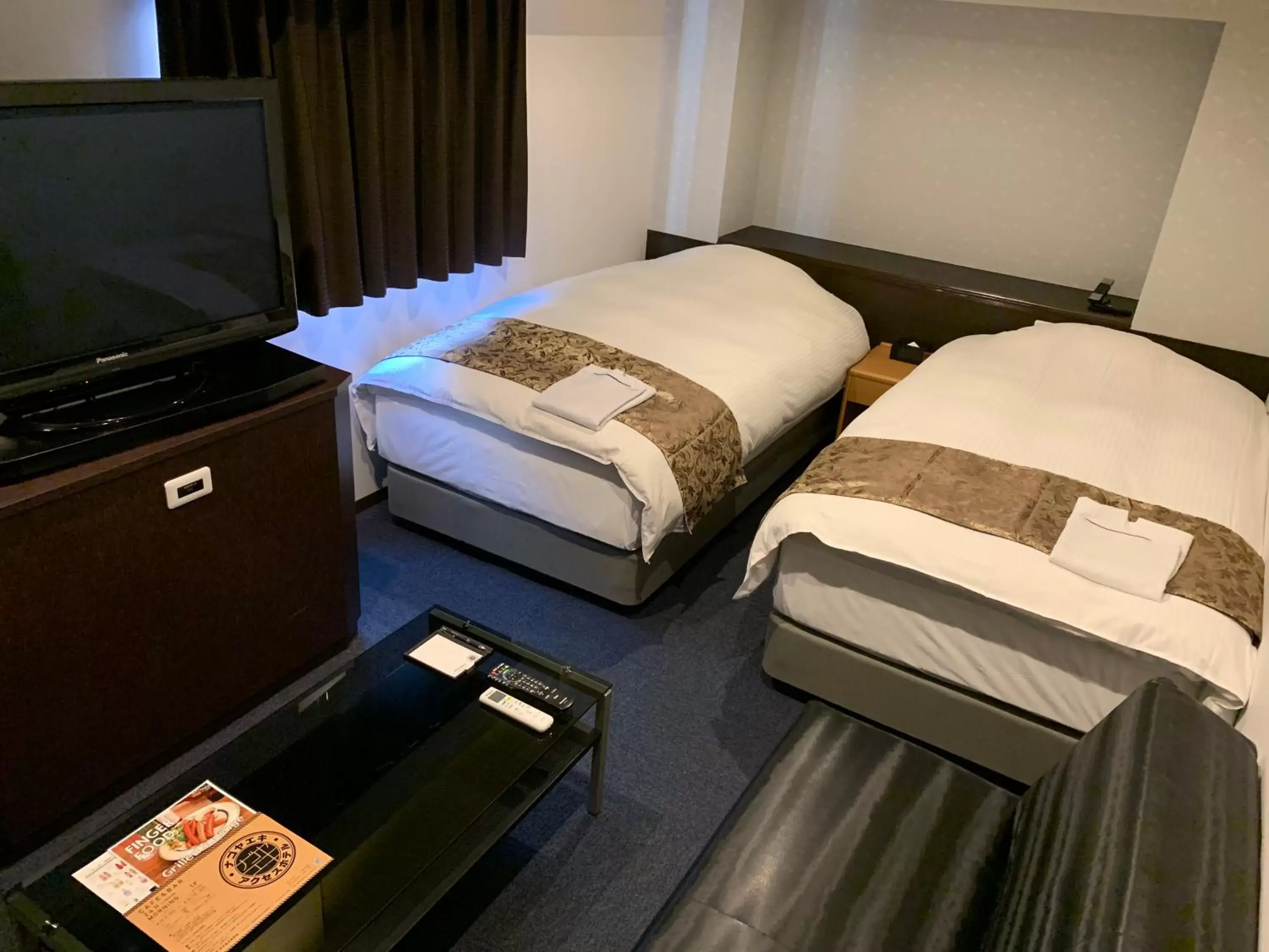 Photo of the whole room, Bed in Nagoyaeki Access Hotel