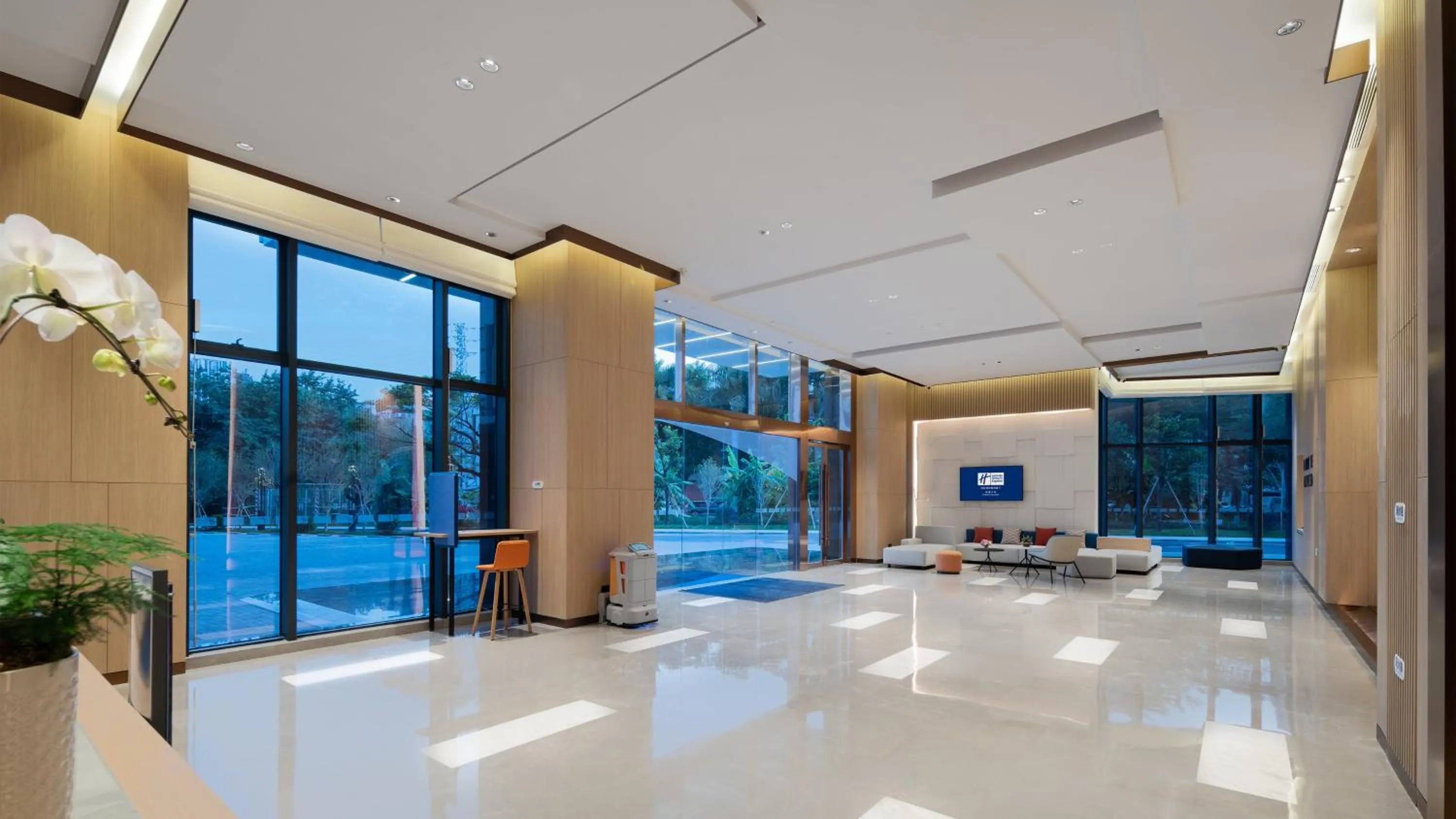 Property building in Holiday Inn Express Shunde Daliang by IHG