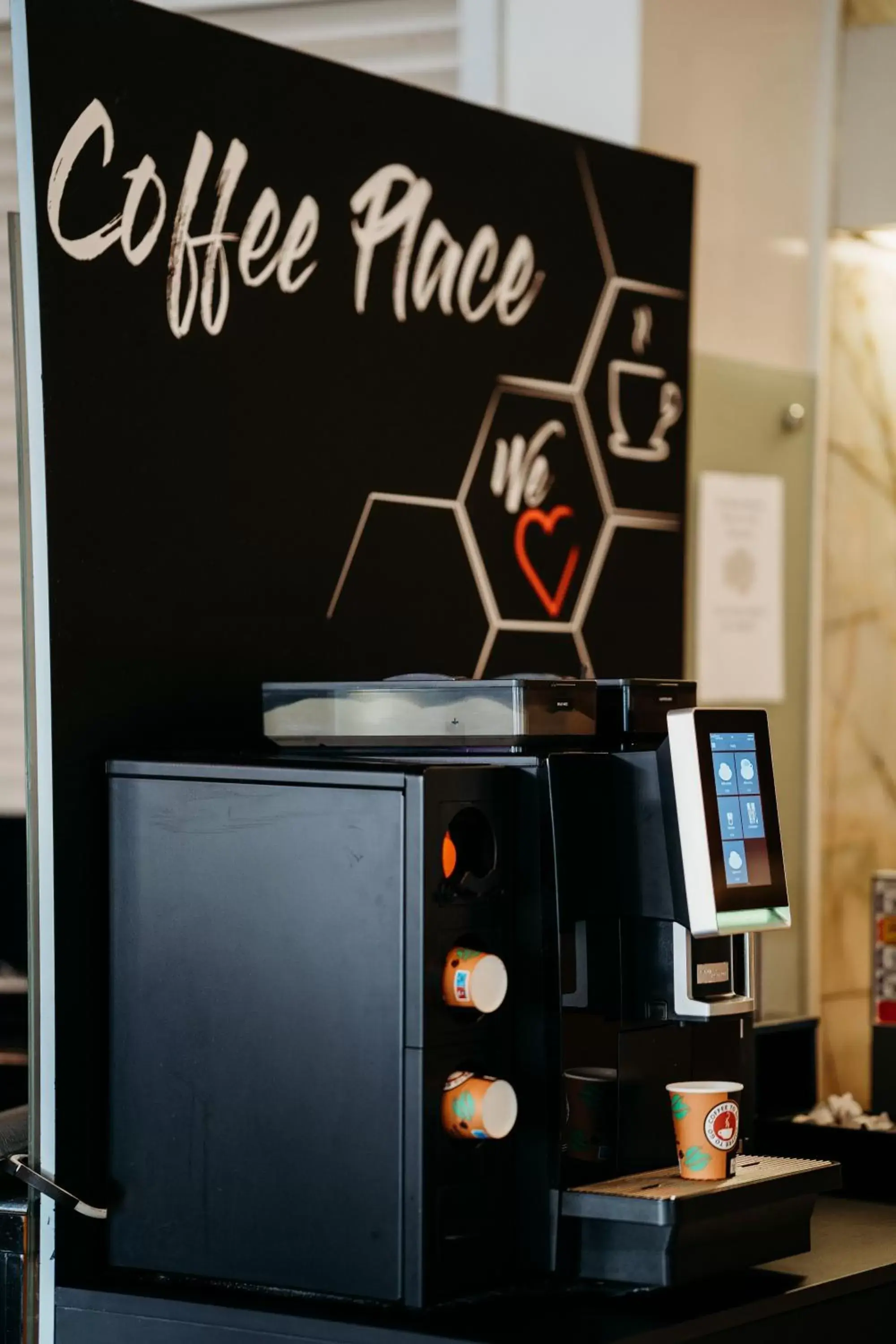 Coffee/tea facilities in Savoy Hotel