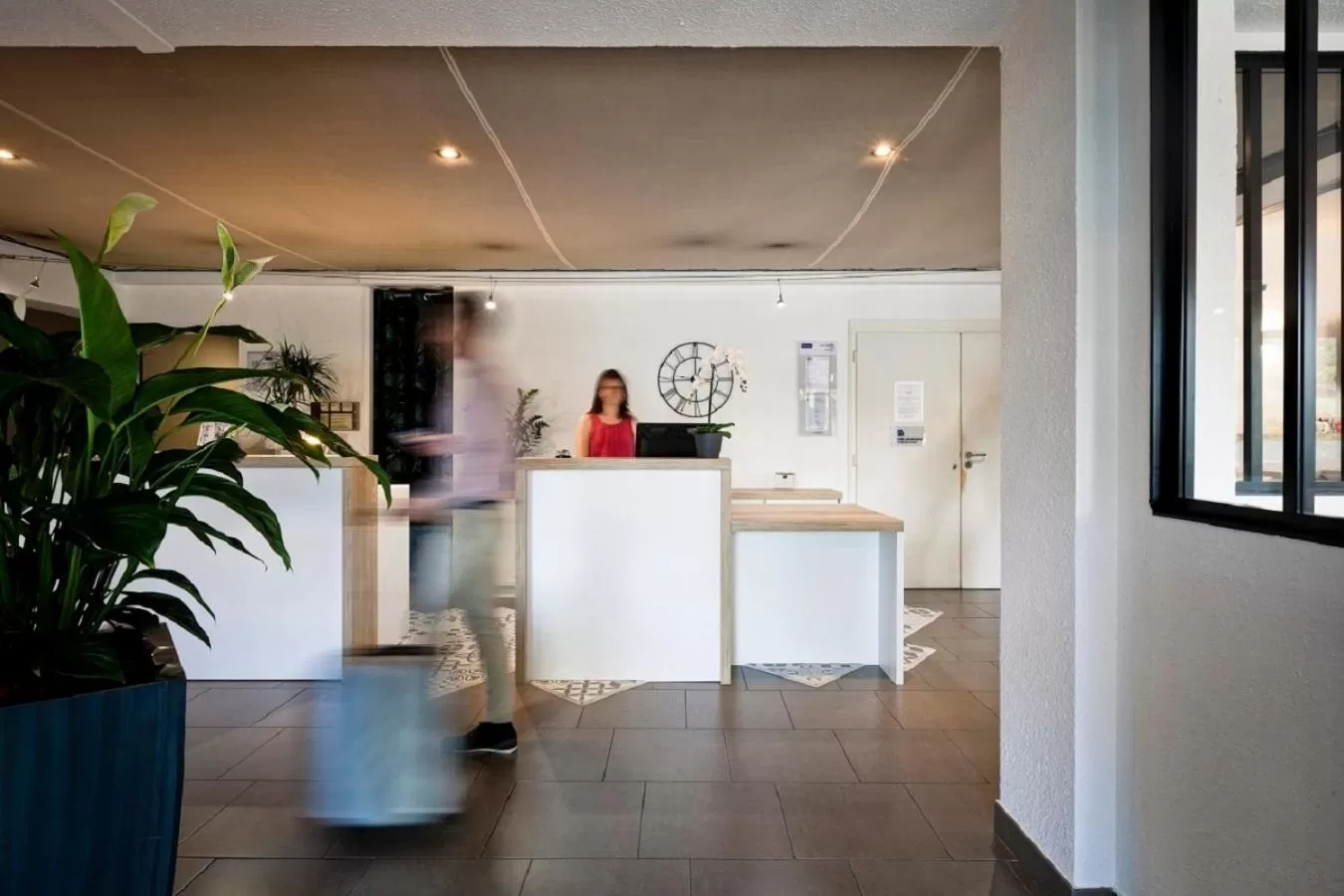 Lobby or reception in Kyriad Lyon Sud - Saint Genis Laval