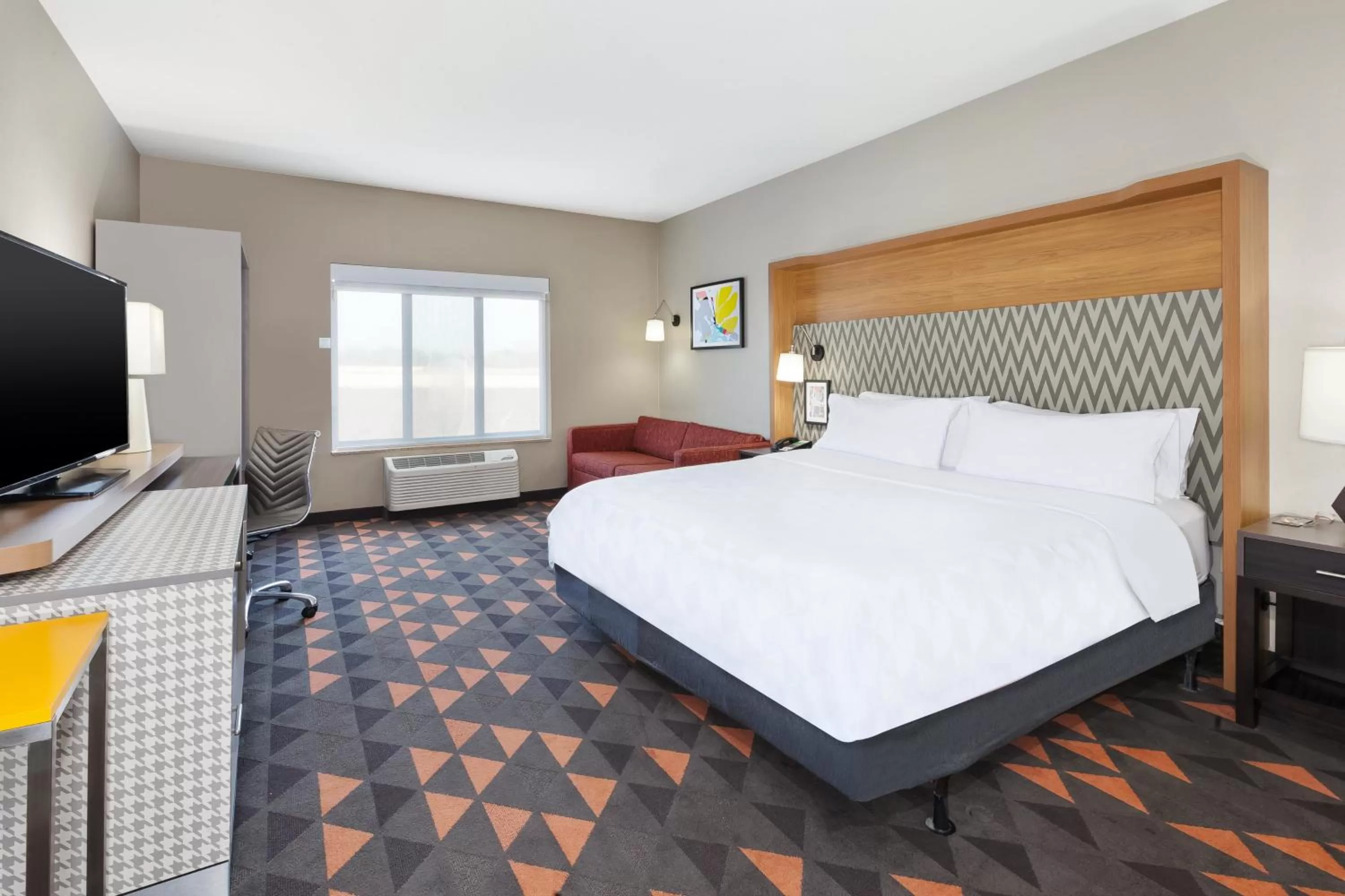Photo of the whole room, Bed in Holiday Inn Grand Rapids - South by IHG