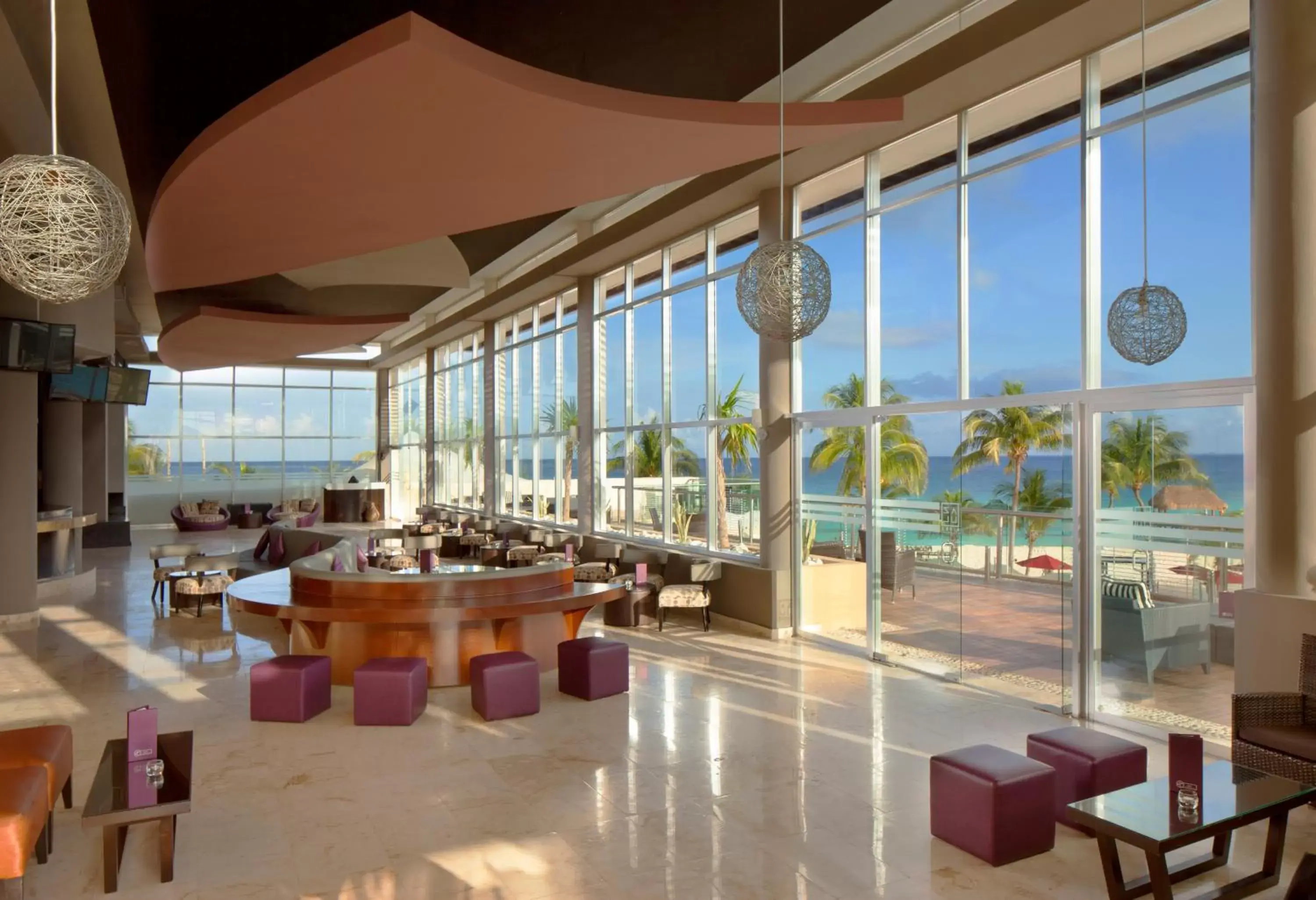 Lounge or bar, Restaurant/Places to Eat in The Fives Beach Hotel & Residences - All Senses Inclusive